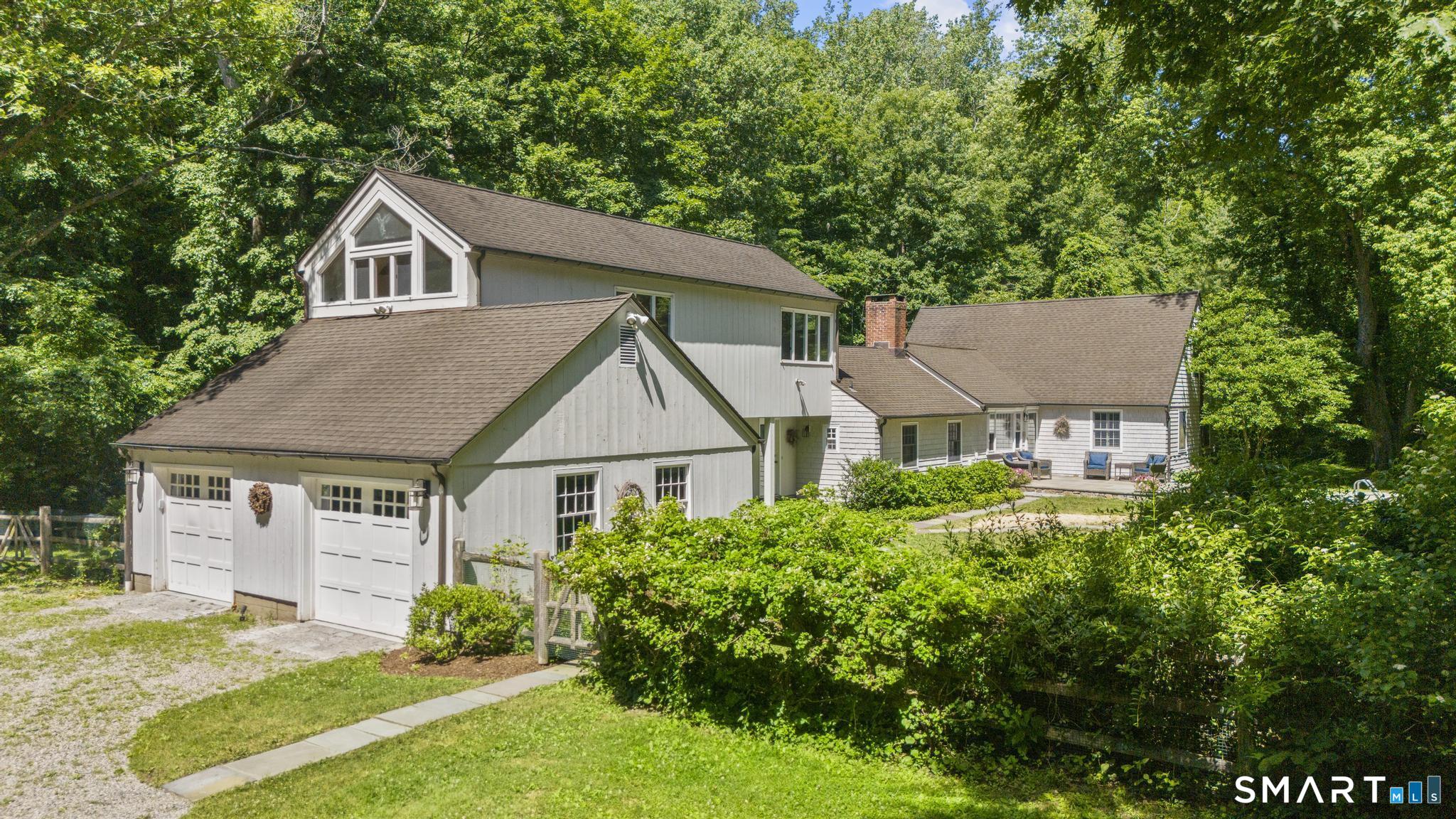 211 Newtown Turnpike