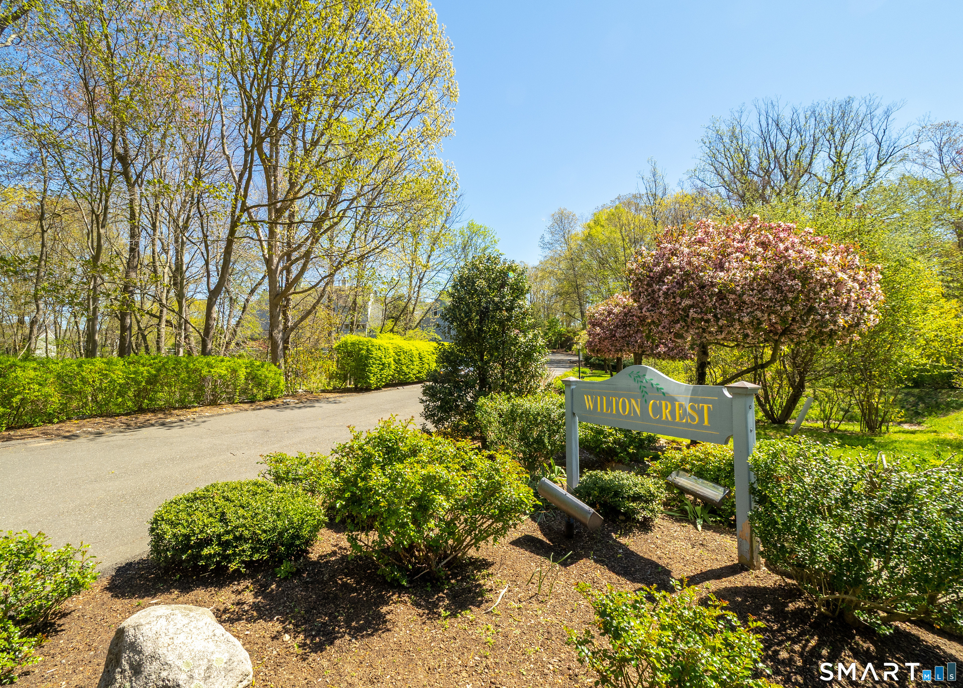 37 Wilton Crest Unit 37 Wilton CONNECTICUT