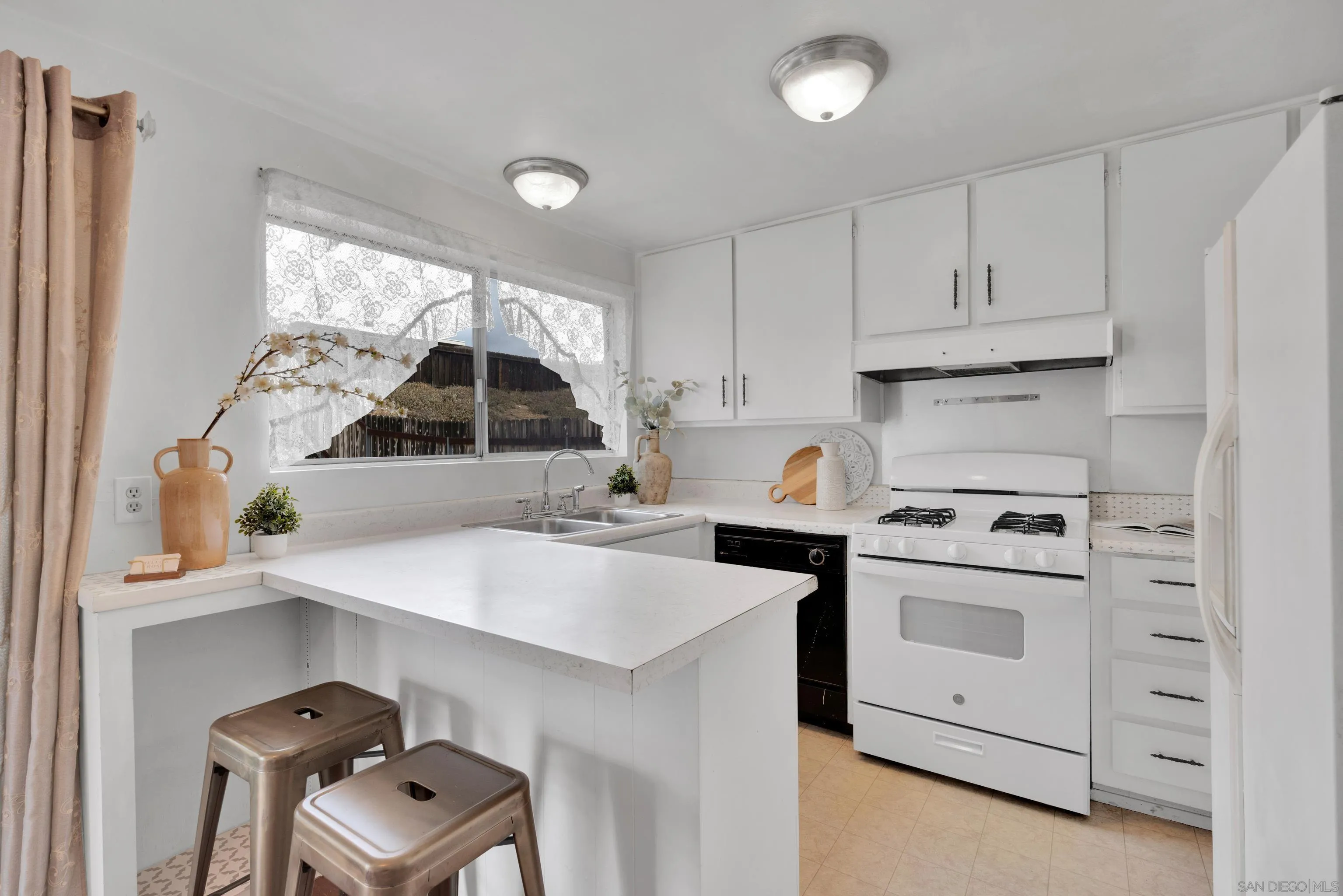 8532 Carlton Oaks Drive