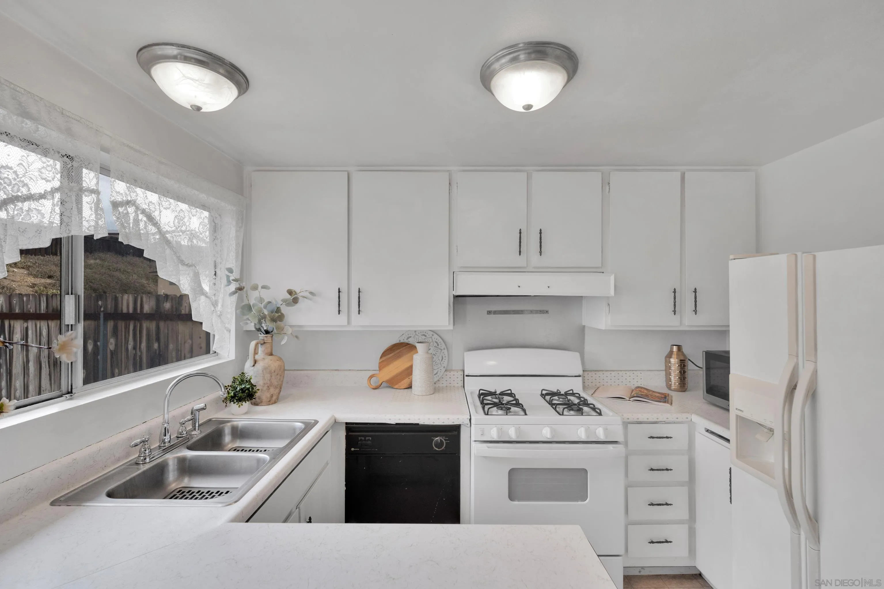 8532 Carlton Oaks Drive