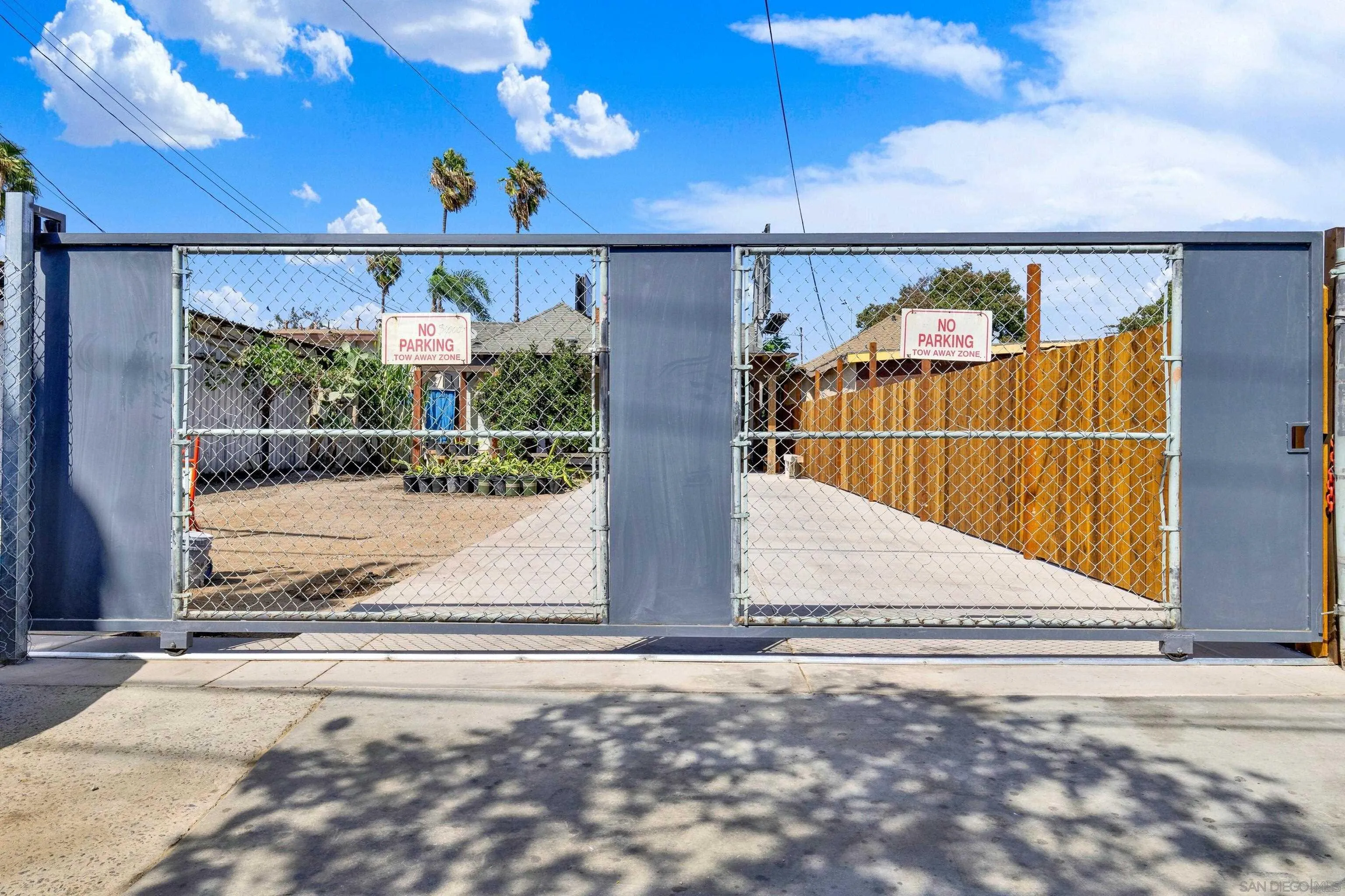 2971 Imperial Ave