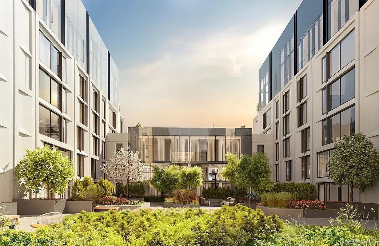 500 W 45th Street Unit: 307