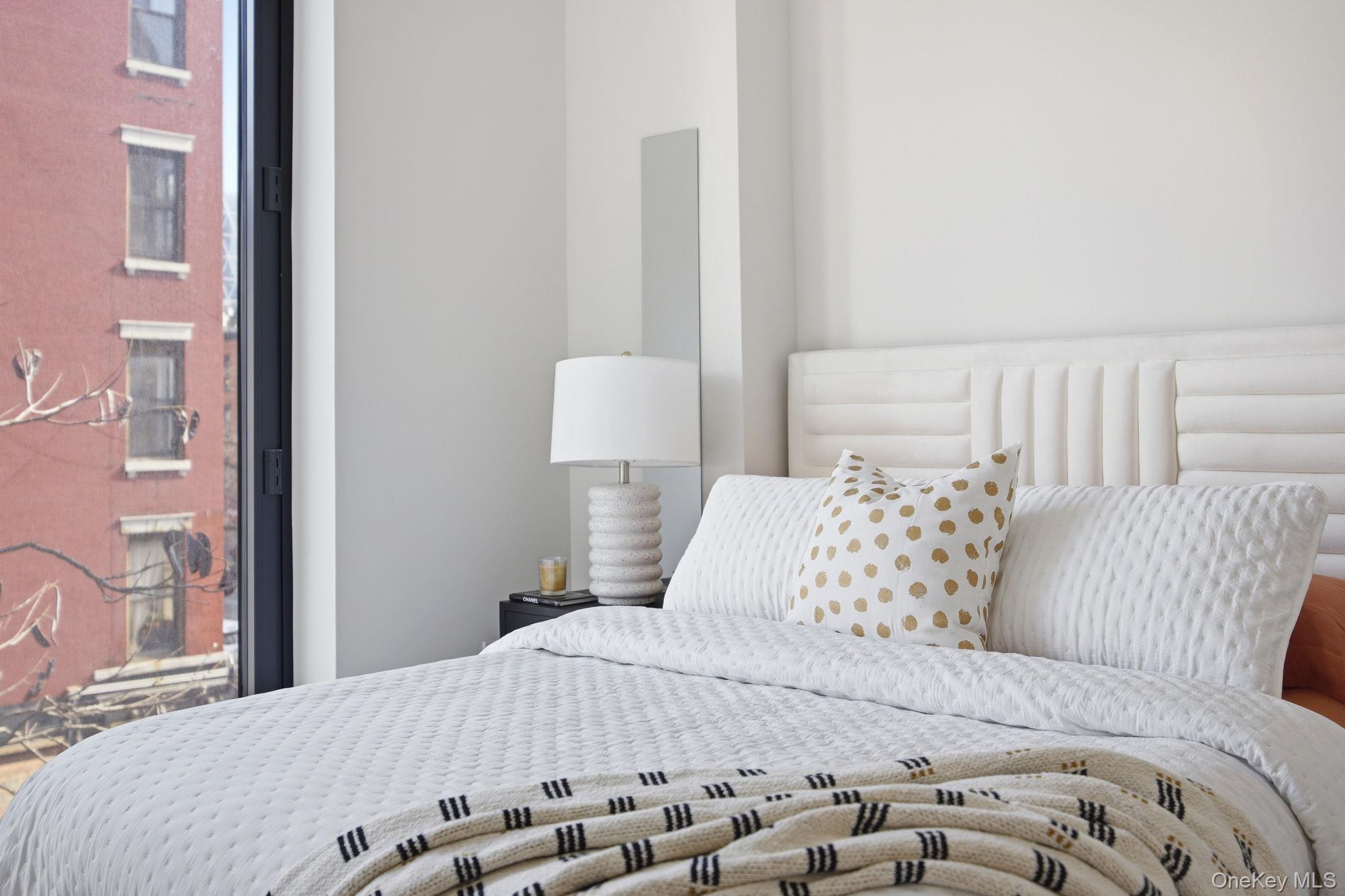500 W 45th Street Unit: 307