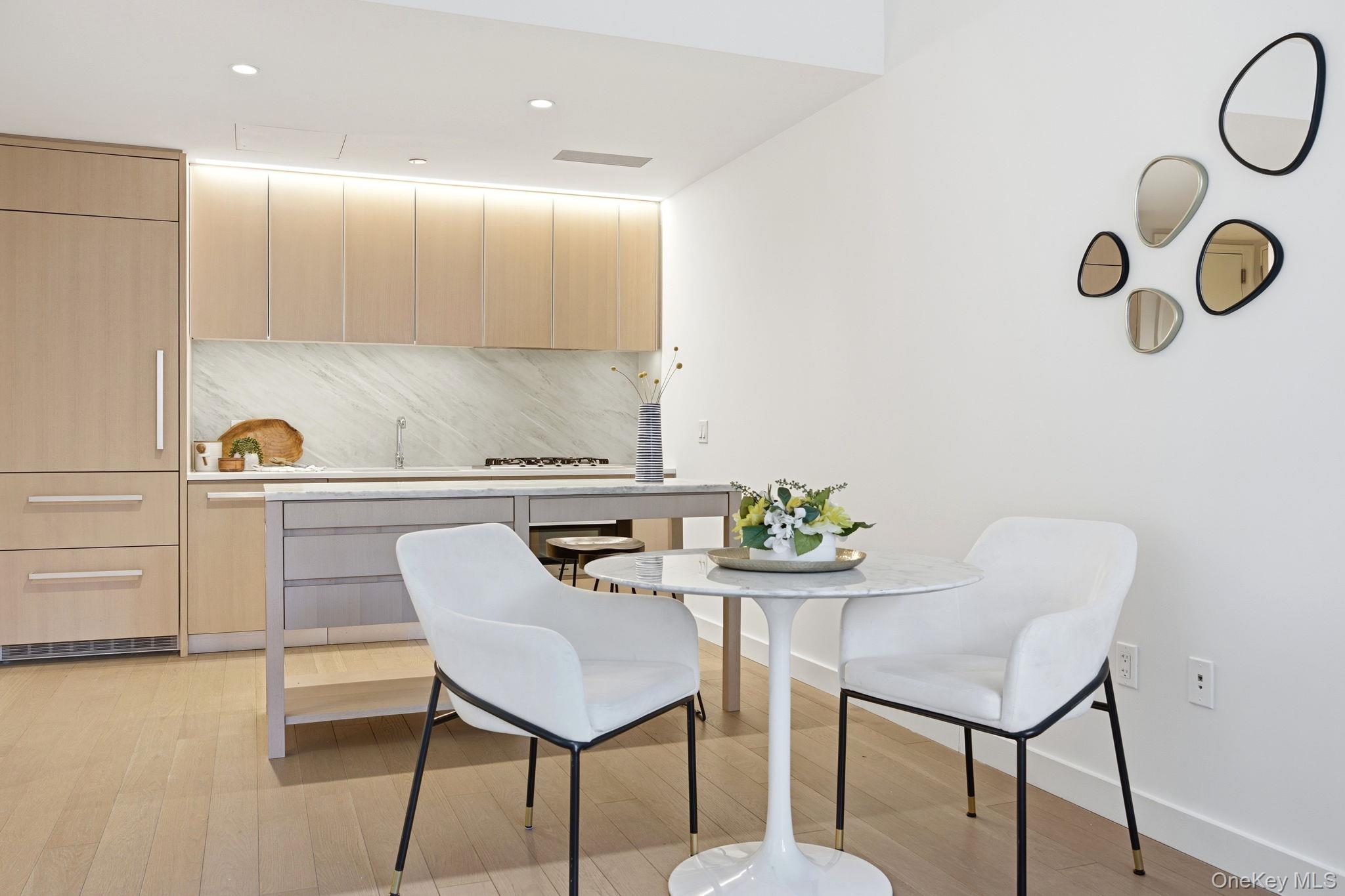 500 W 45th Street Unit: 307