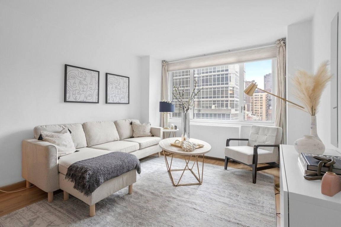 245 E 54th Street 10K