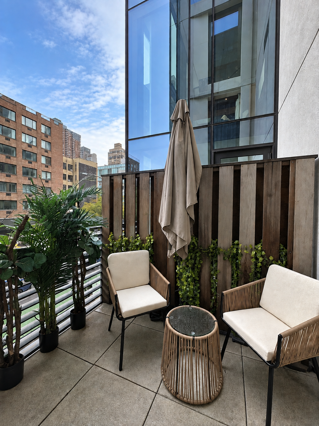 500 W 45th Street 209