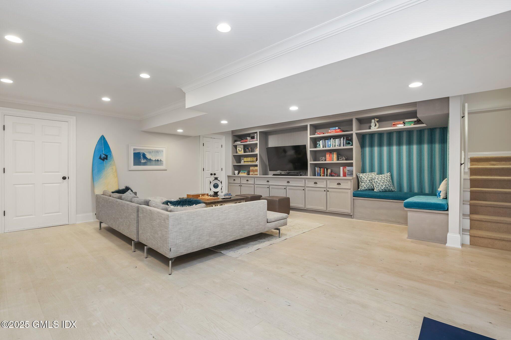 57 LOCKWOOD Avenue