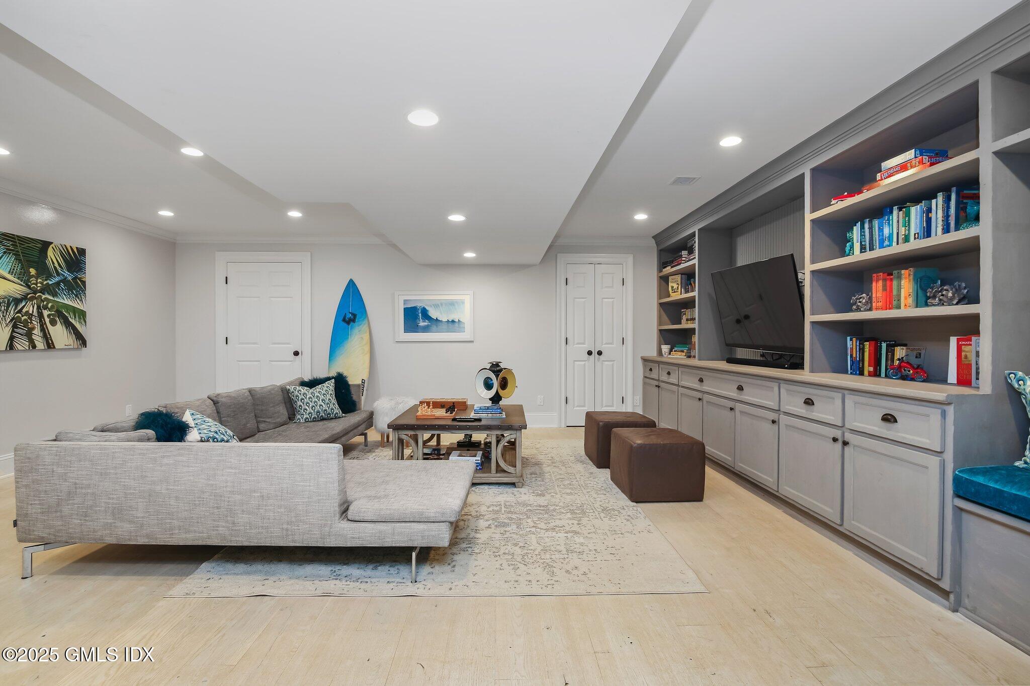 57 LOCKWOOD Avenue