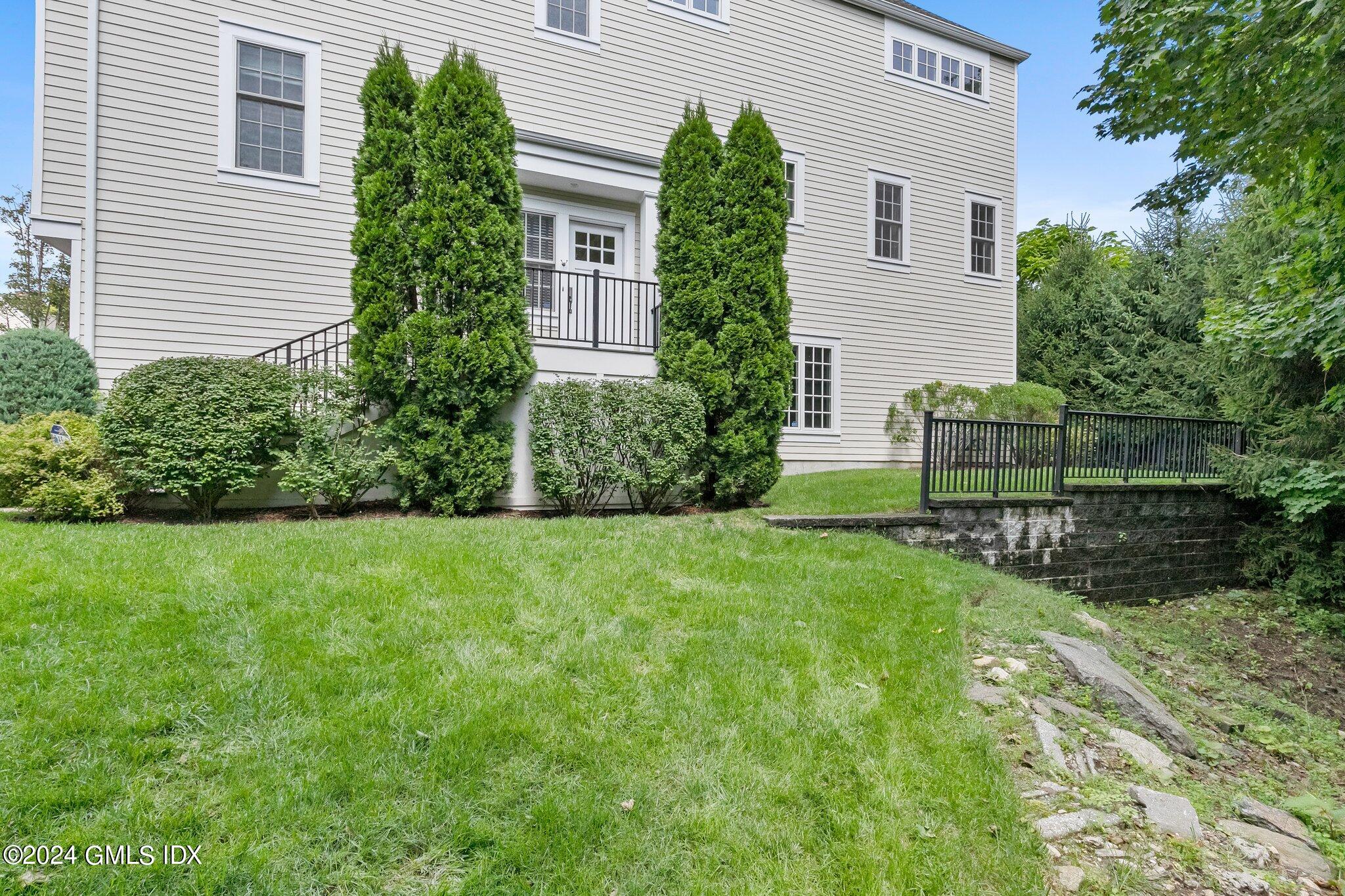 77 Havemeyer Lane, 101
