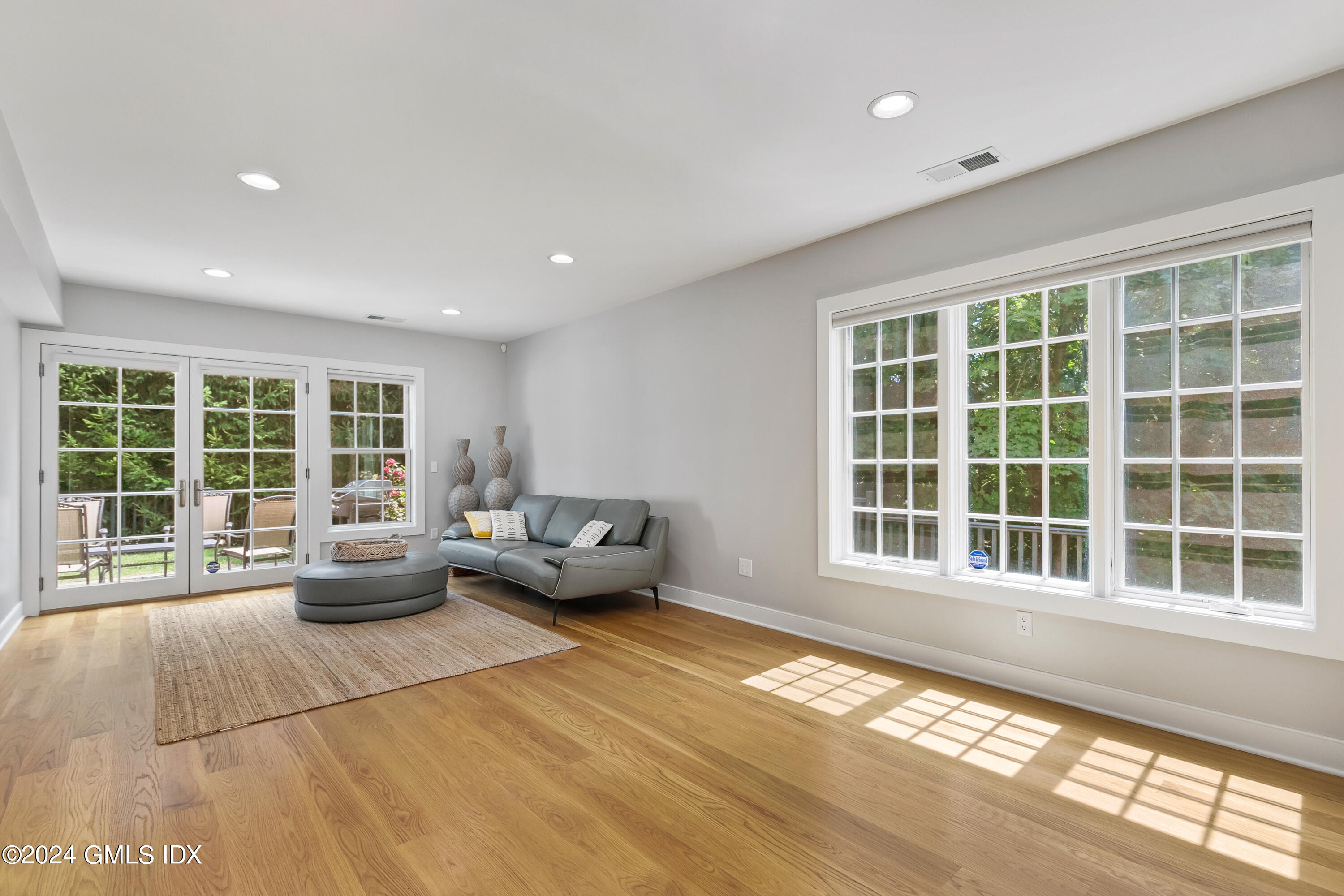 77 Havemeyer Lane, 101