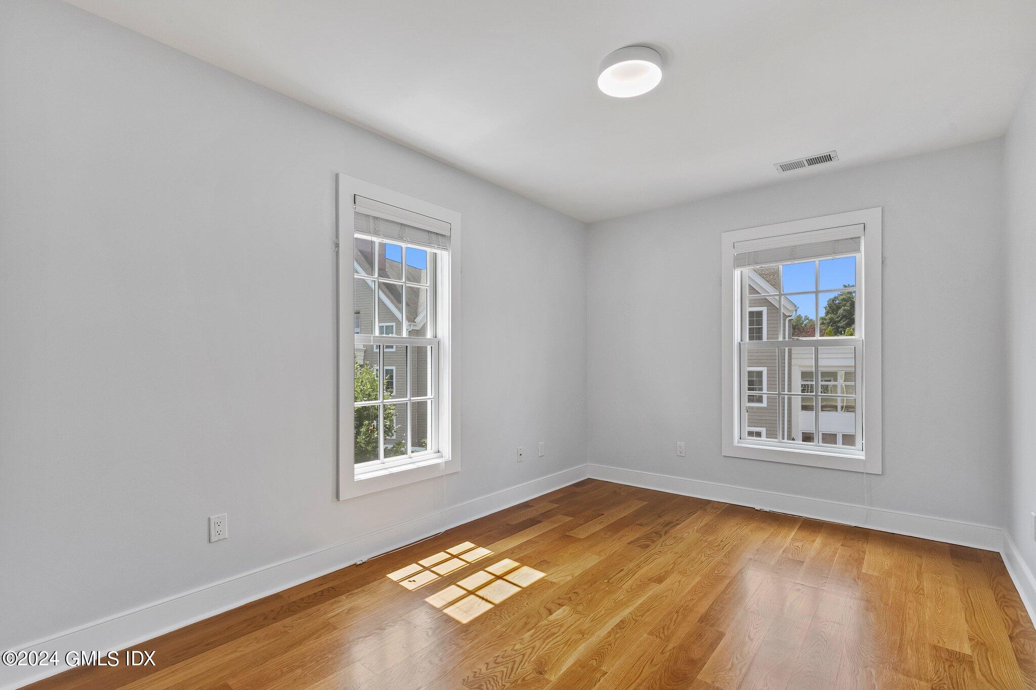 77 Havemeyer Lane, 101