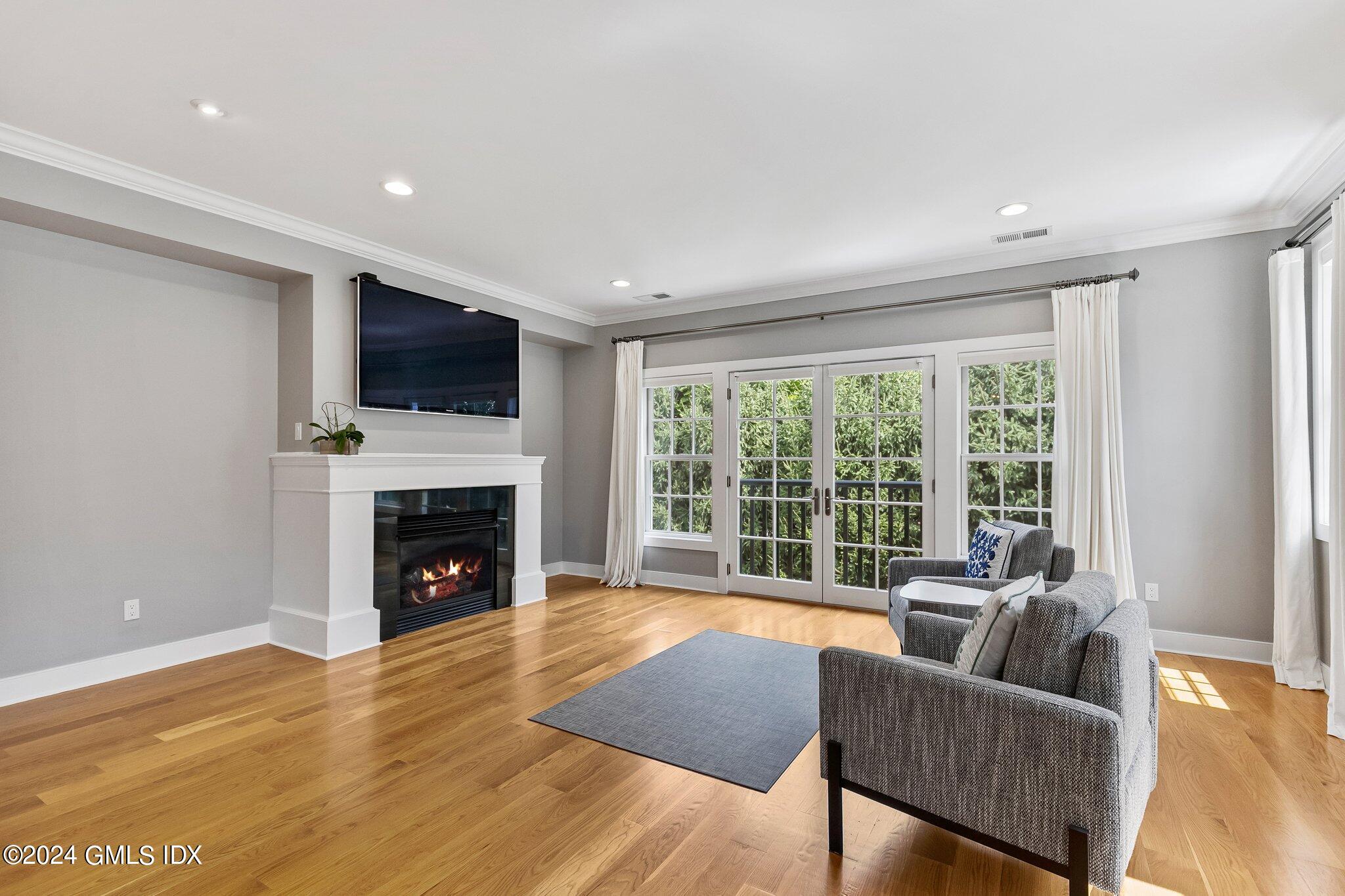 77 Havemeyer Lane, 101