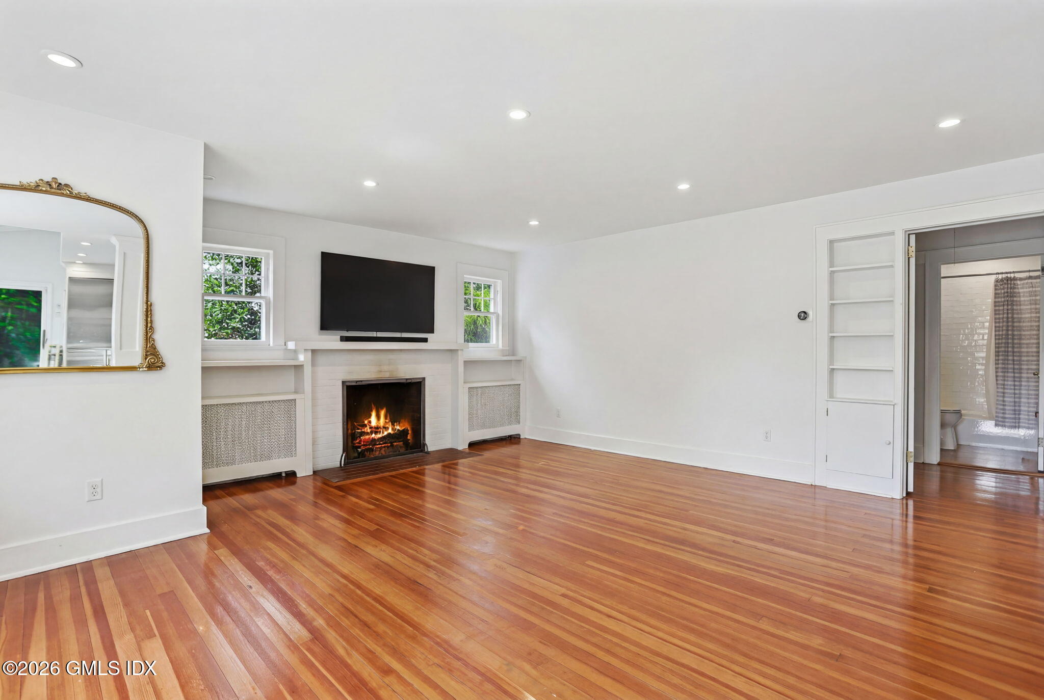 8 Potter Drive