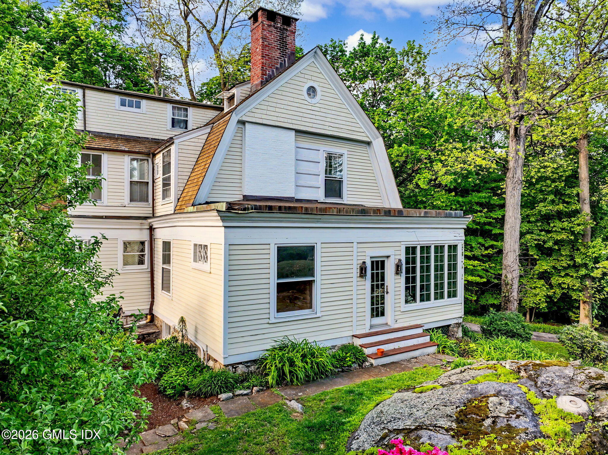 46 Hillside Drive