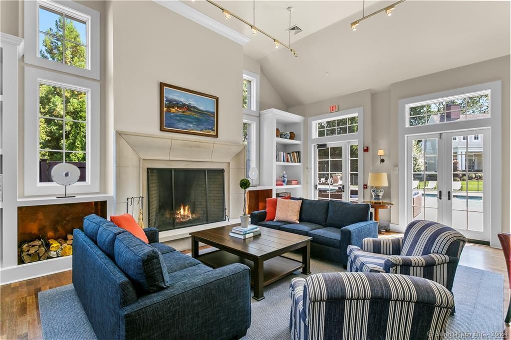 77 Havemeyer Lane 101