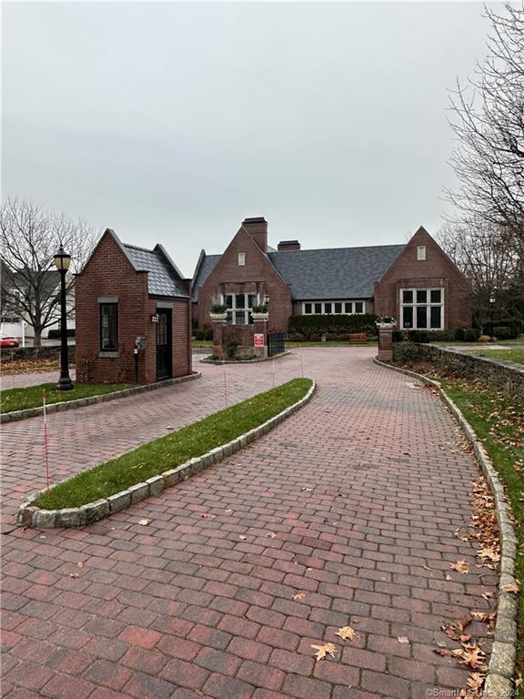 77 Havemeyer Lane 101
