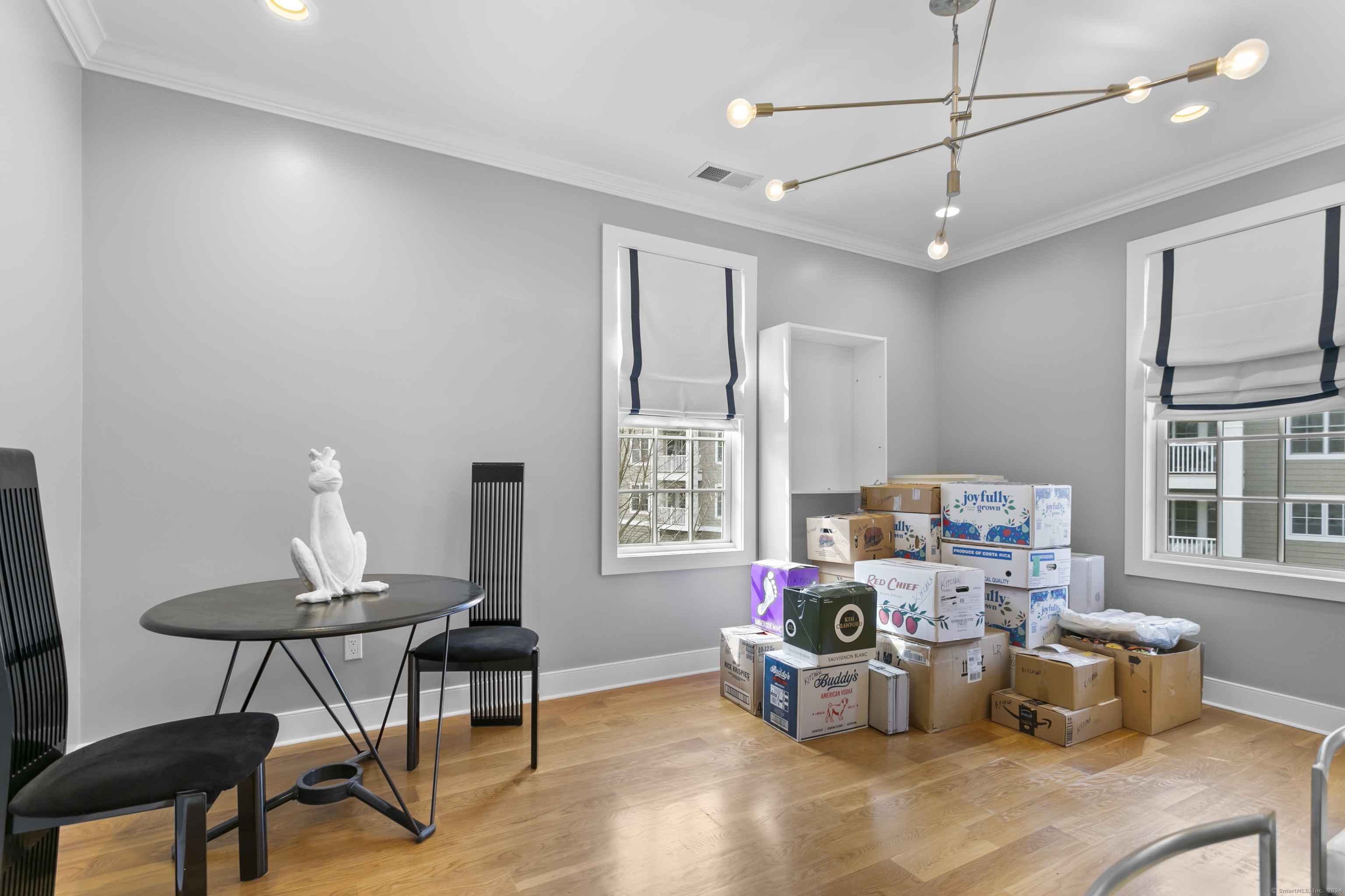 77 Havemeyer Lane 101