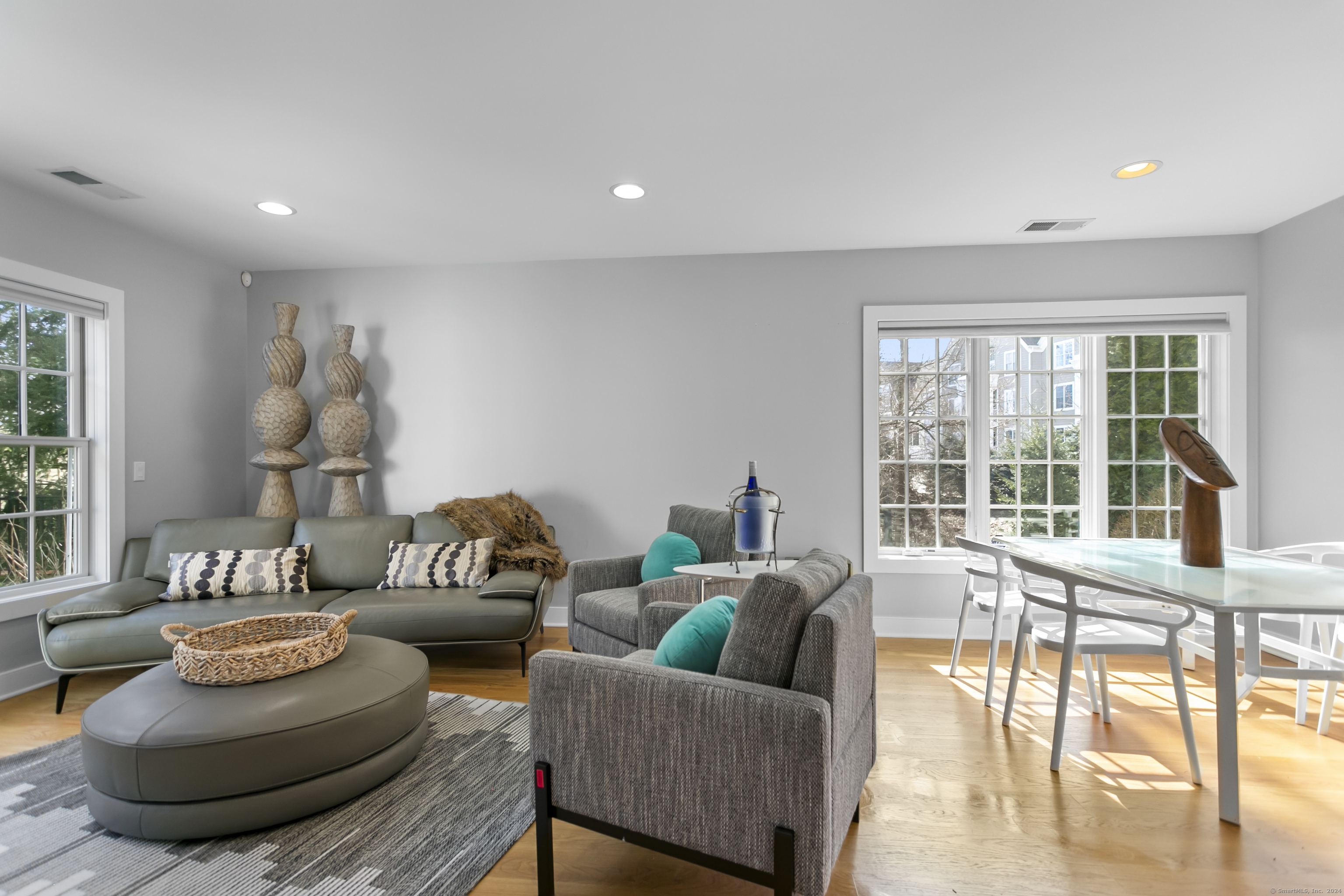77 Havemeyer Lane 101