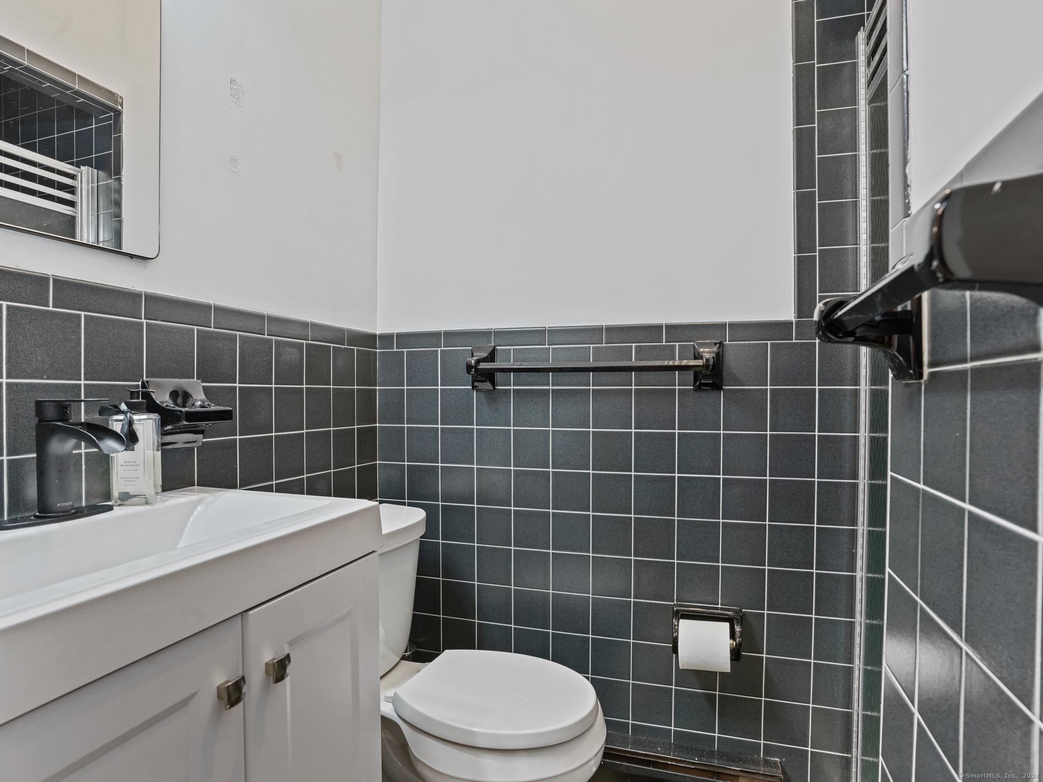54 Hope Street APT A