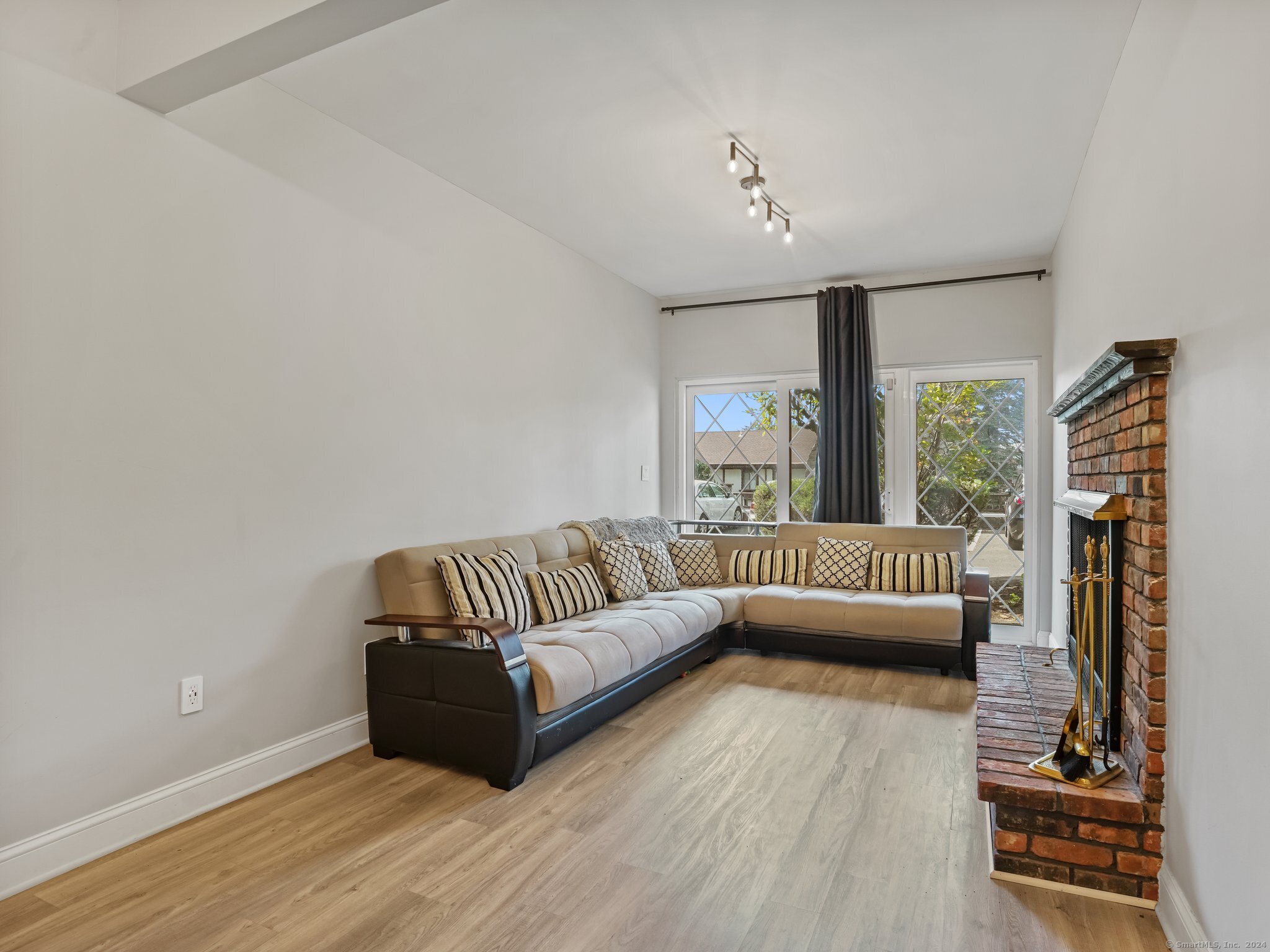 54 Hope Street APT A