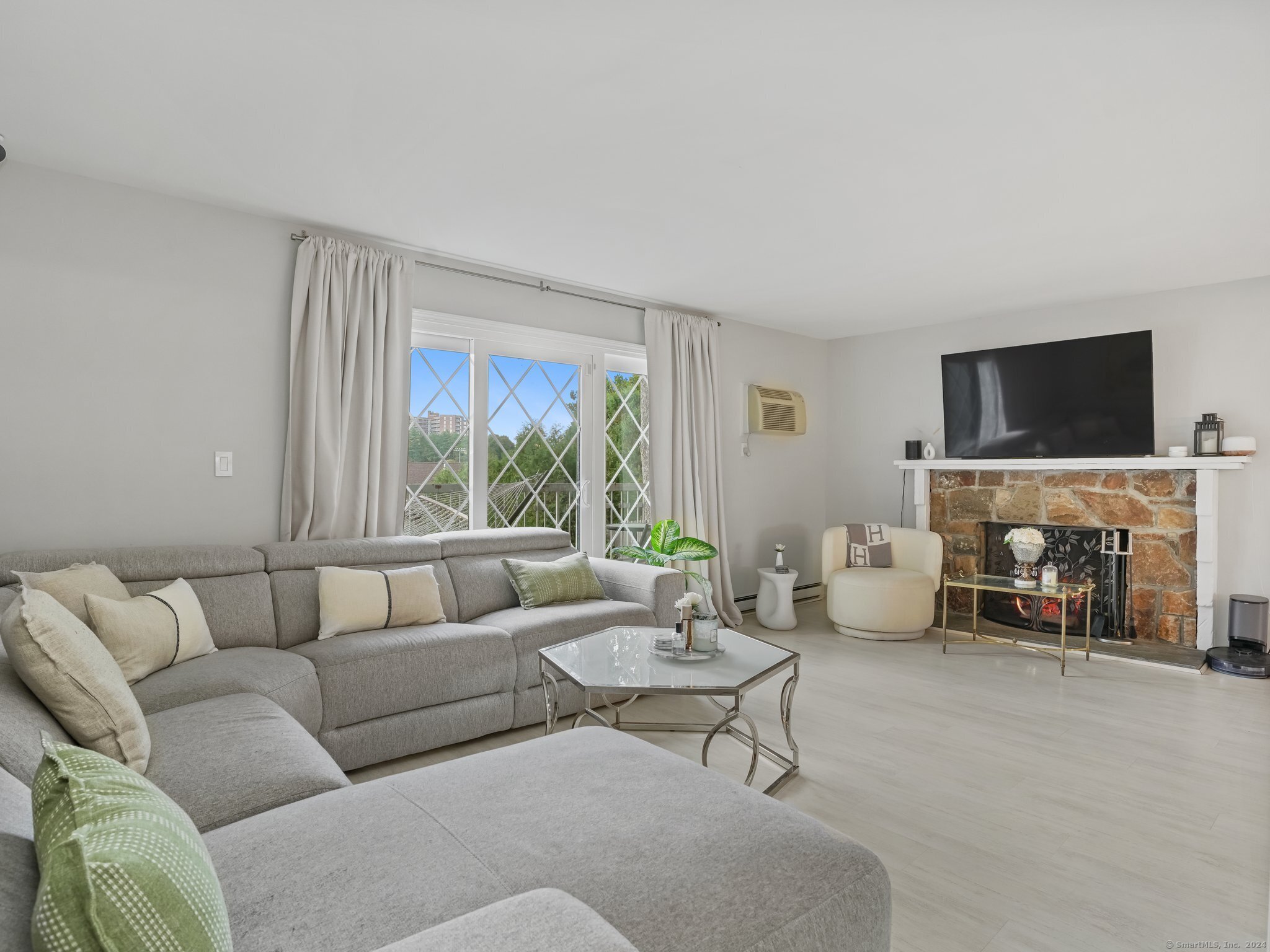 54 Hope Street APT A