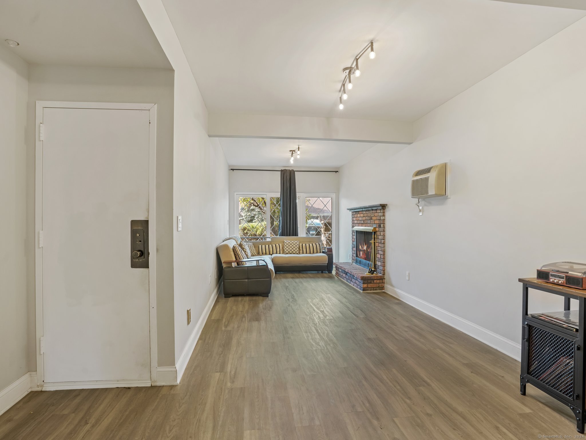 54 Hope Street APT A