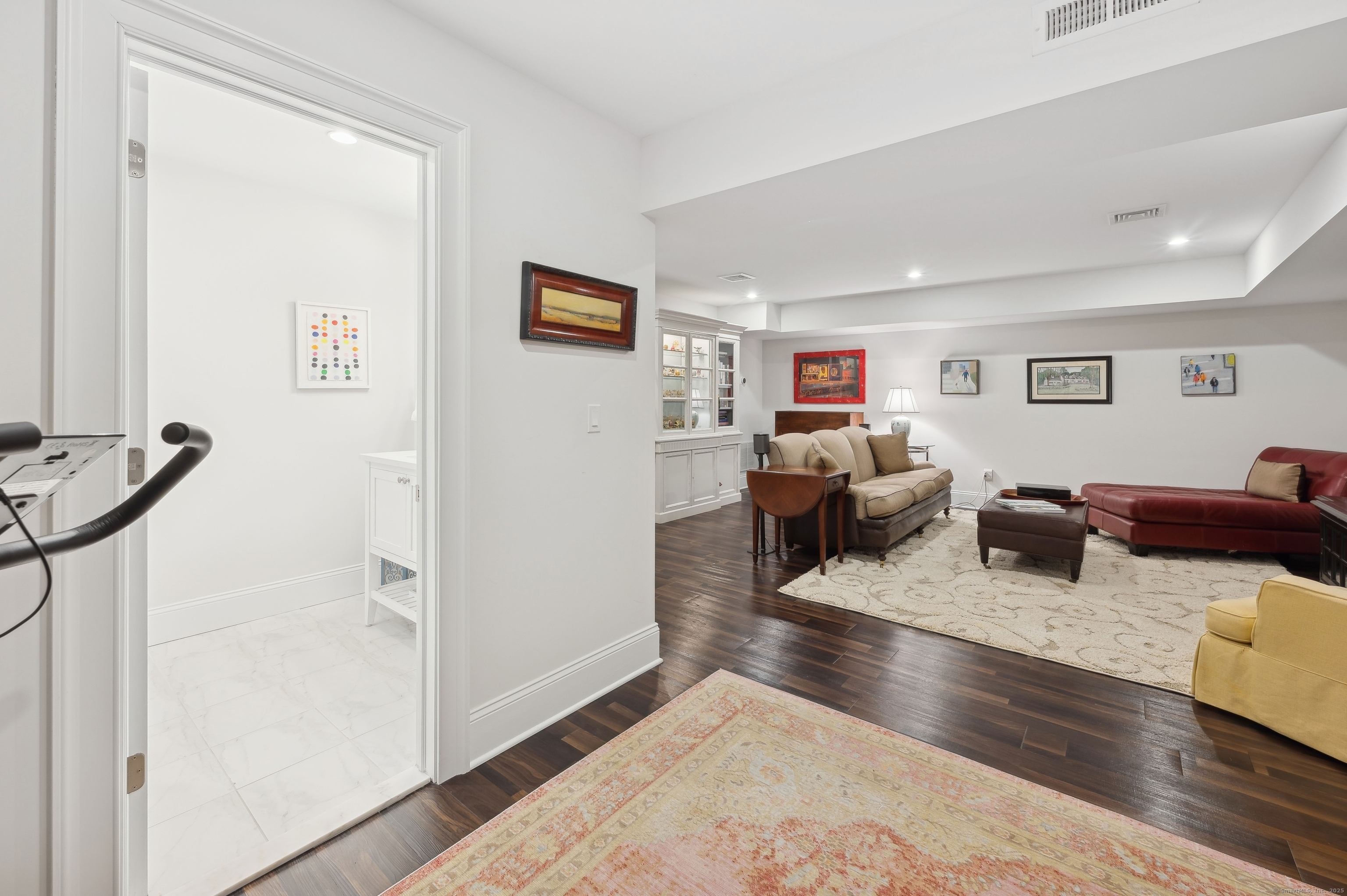 159 Colonial Road 11