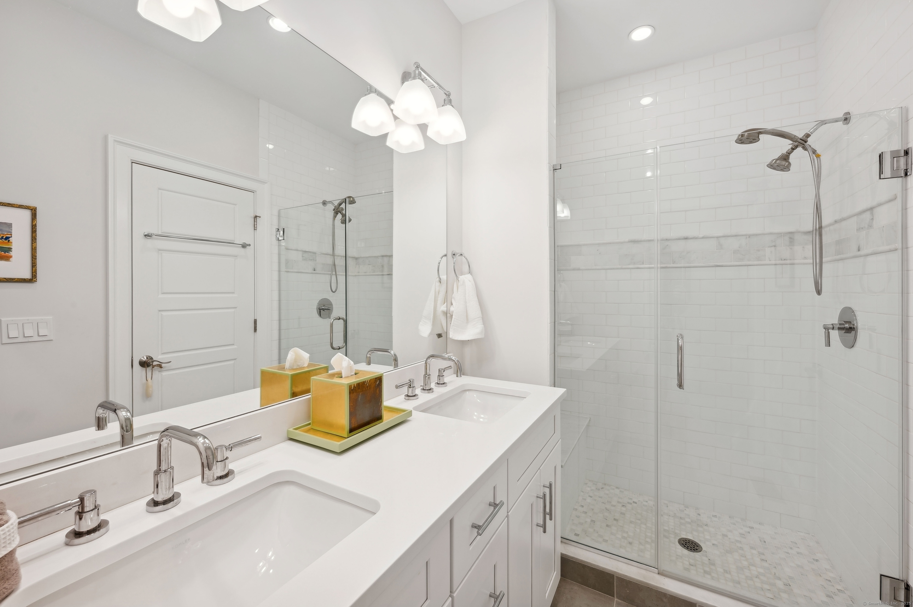 159 Colonial Road 11