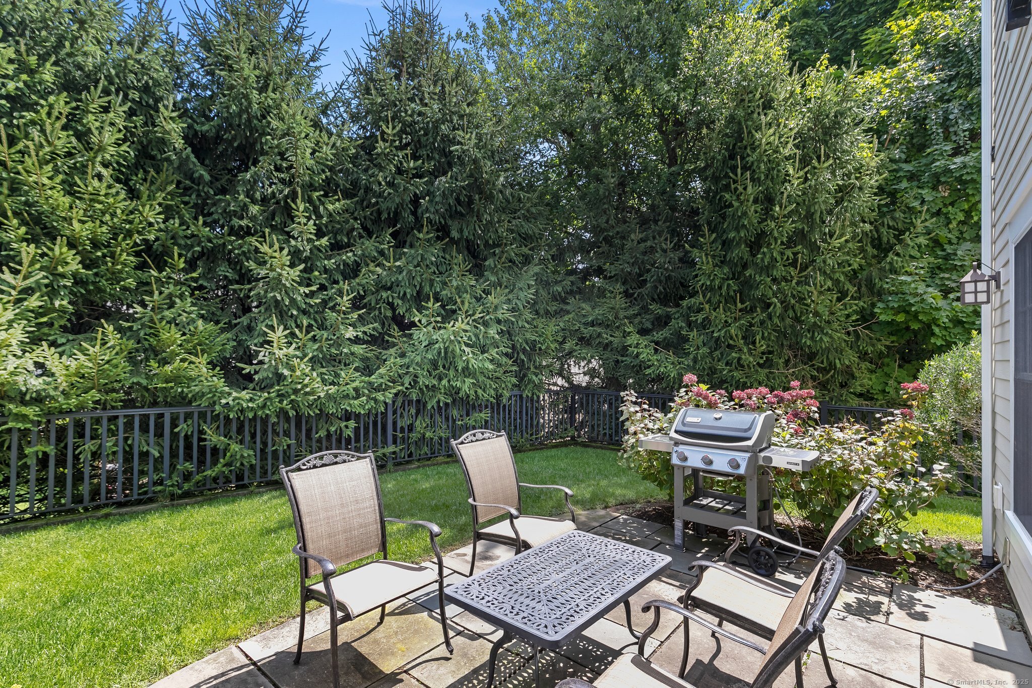 77 Havemeyer Lane 101