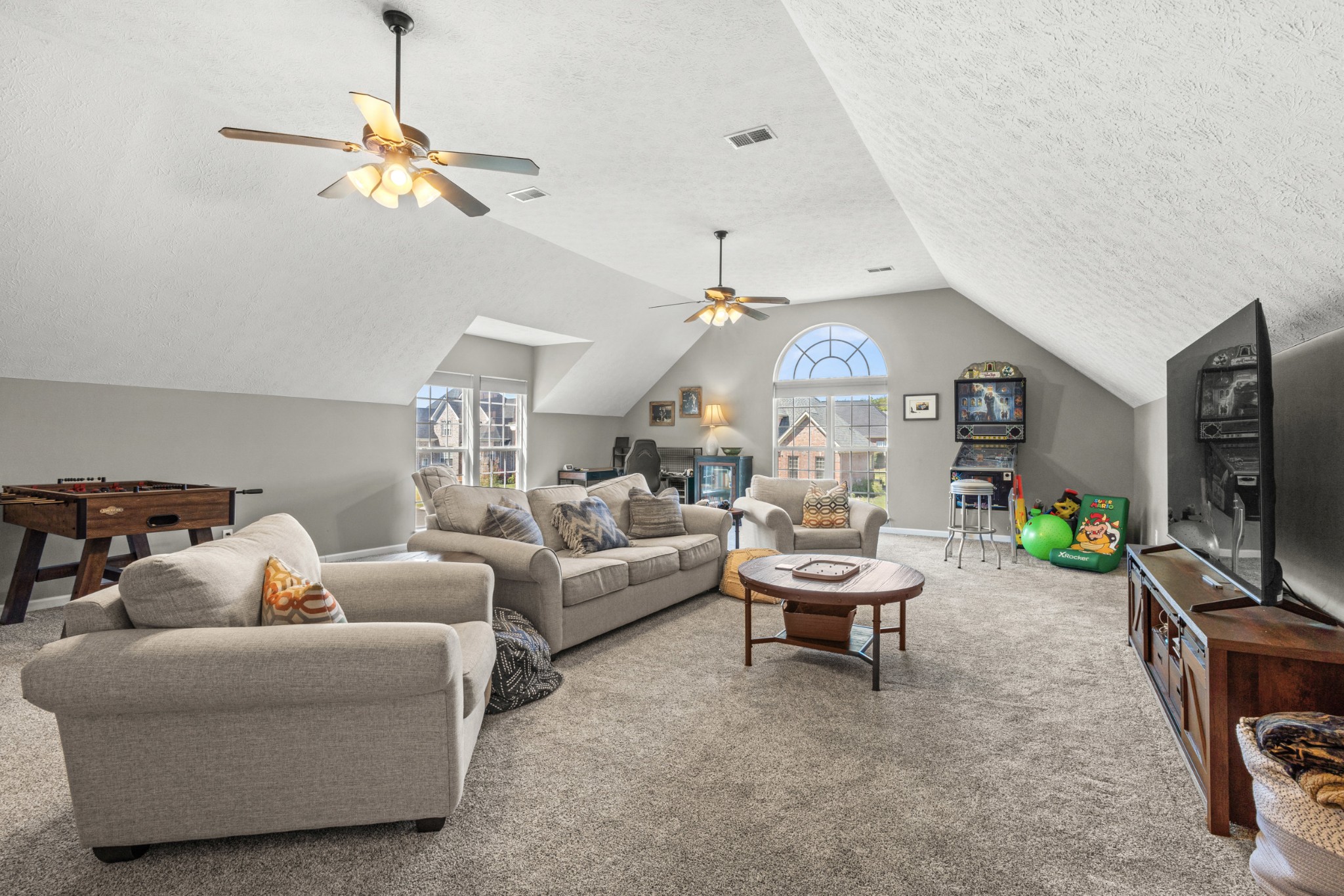 1045 Pittman Dr