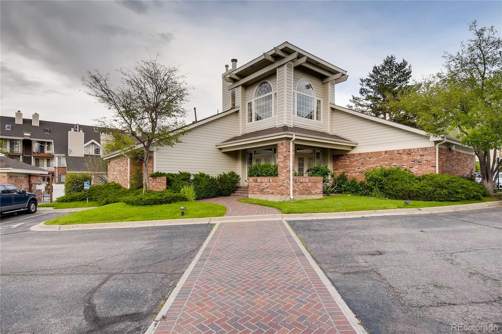 13732 E Lehigh Avenue Unit: G