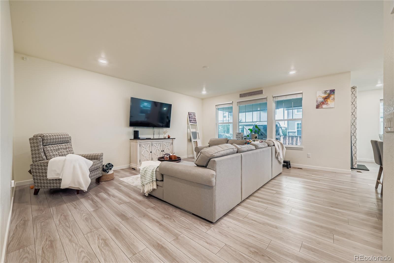 1060 S De Gaulle Court