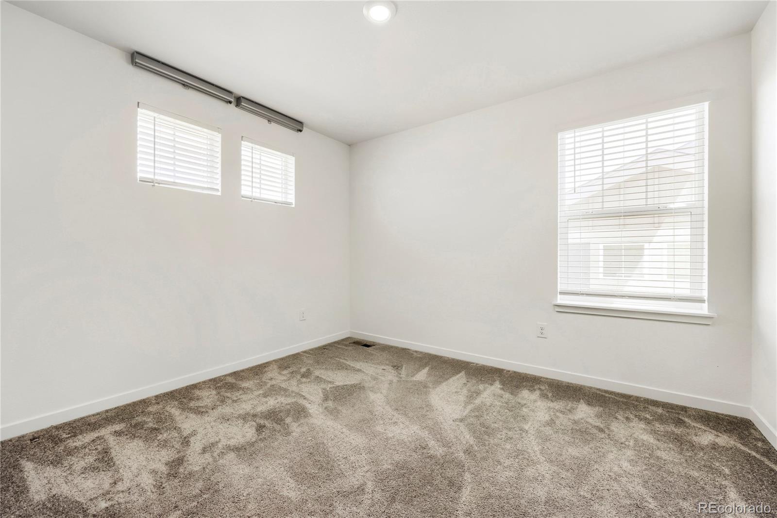 17681 E 95th Place