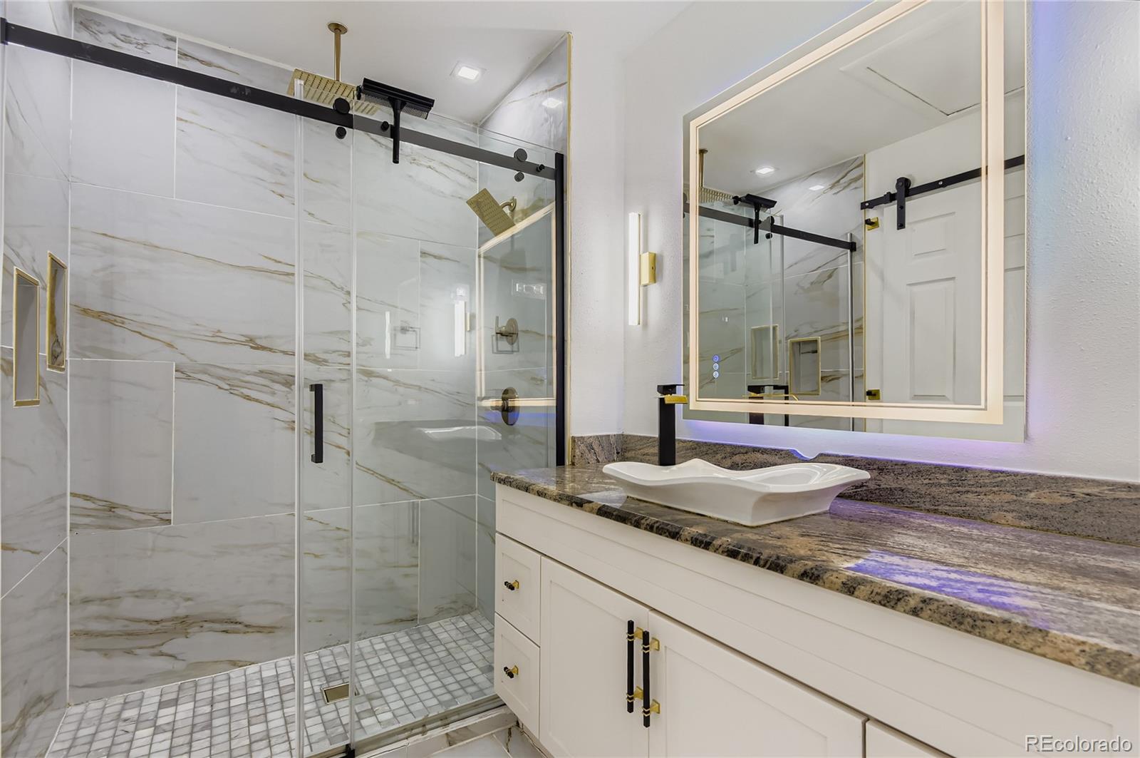 2910 S Revere Street