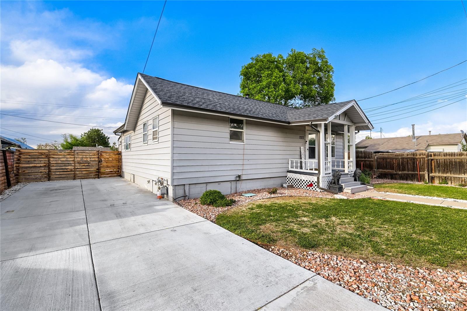 7277 E 68th Place