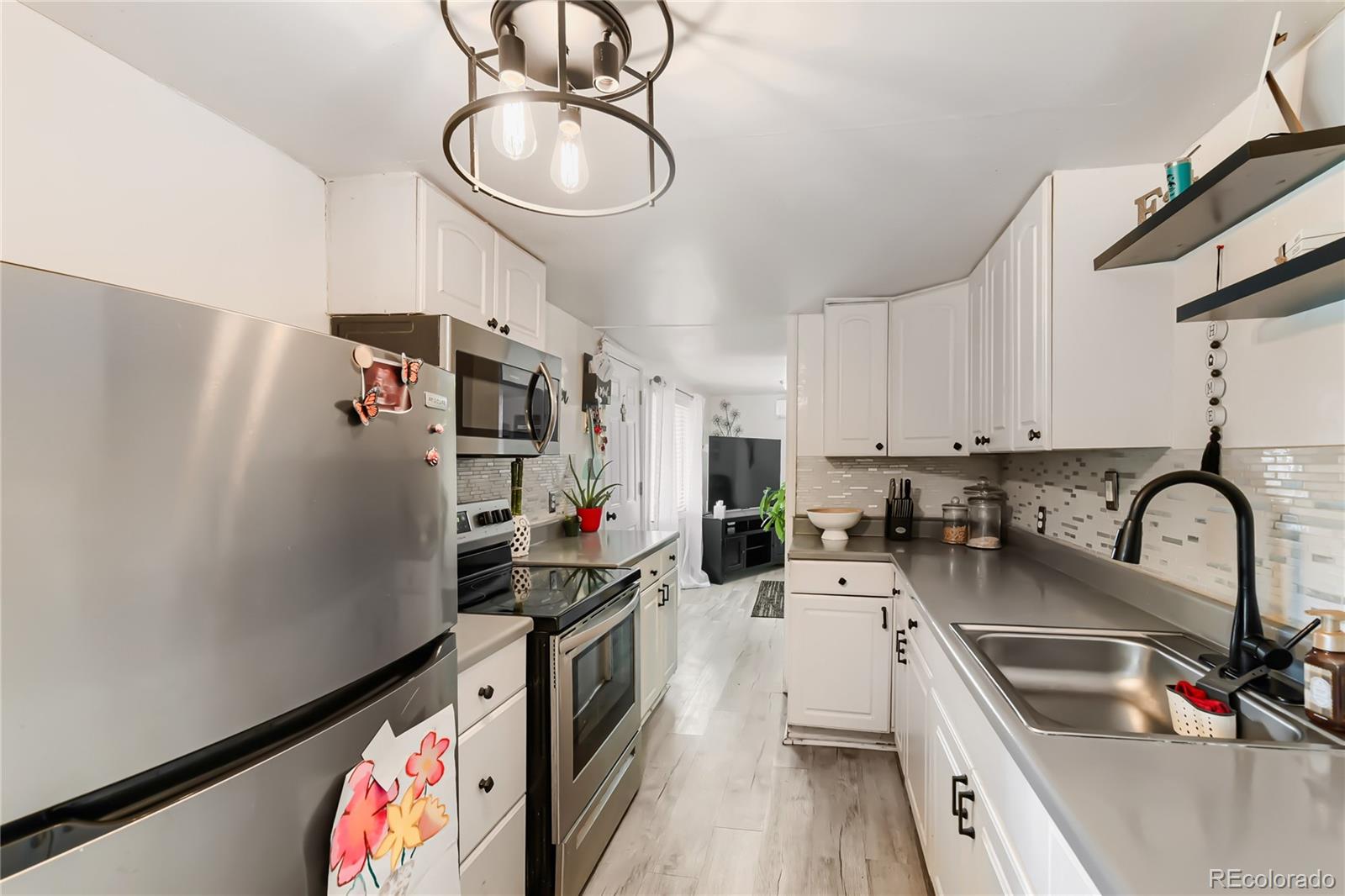 7277 E 68th Place