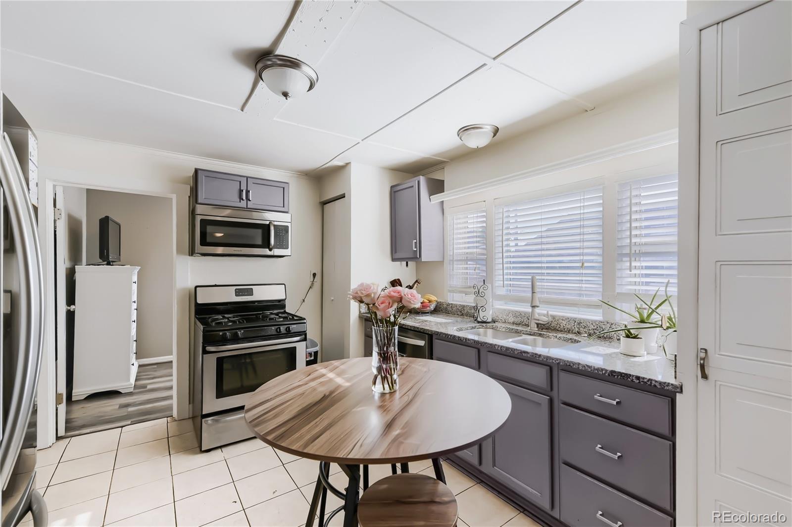 7277 E 68th Place