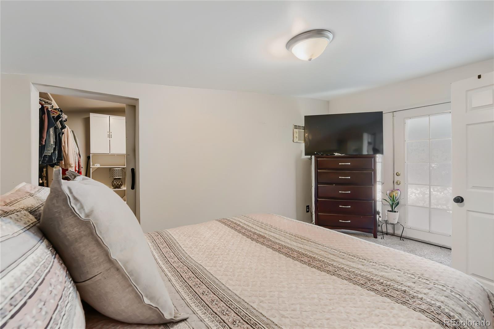 7277 E 68th Place