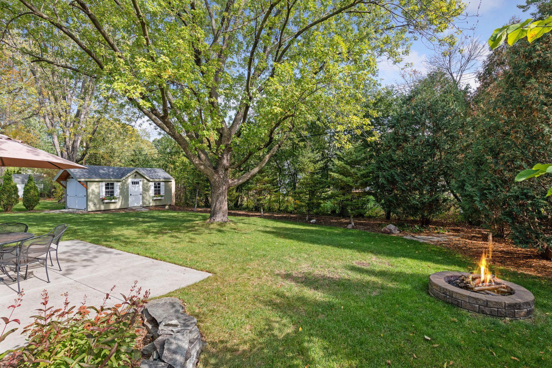 6621 Hillside Lane