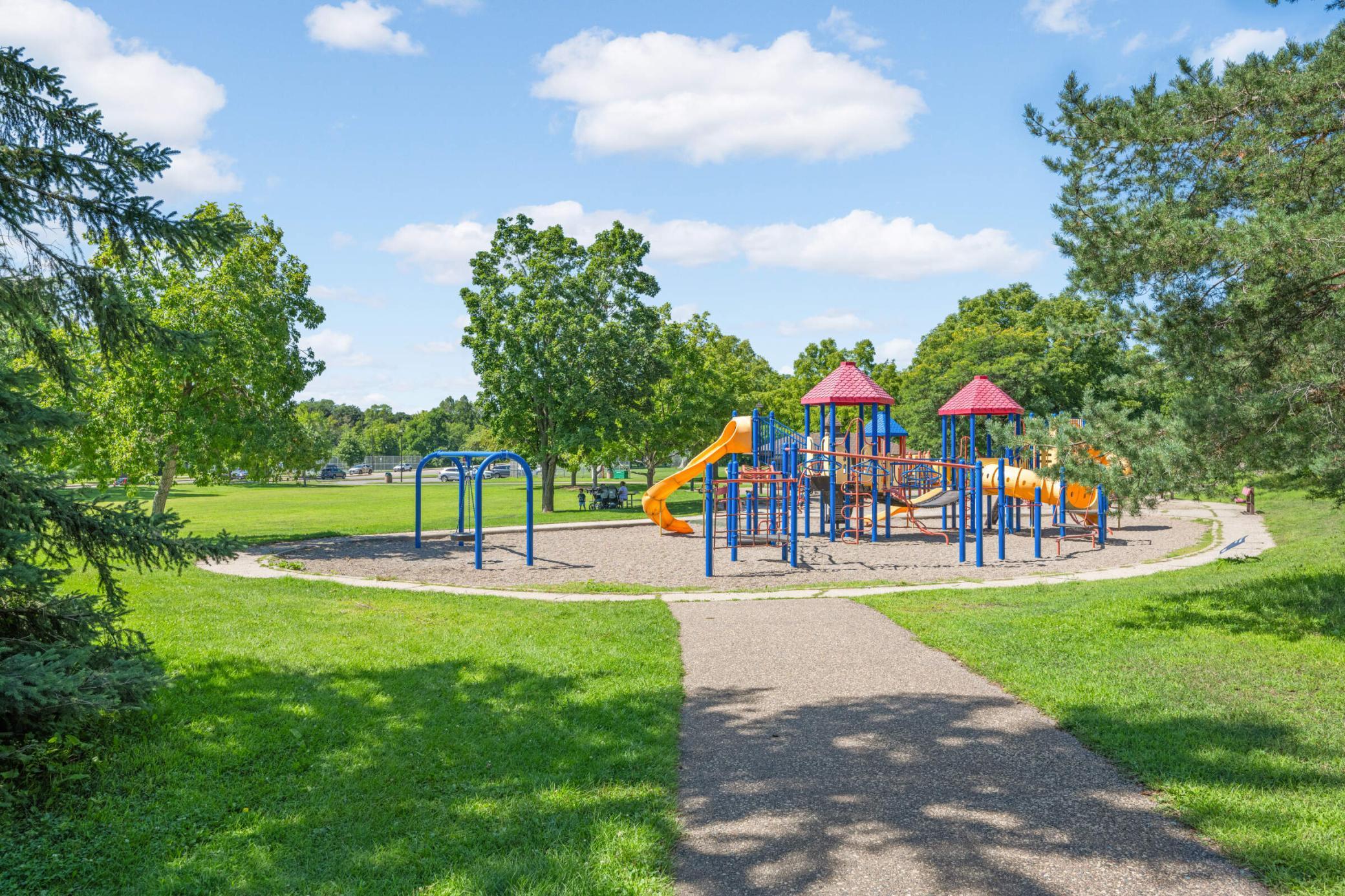 4386 Wooddale Avenue