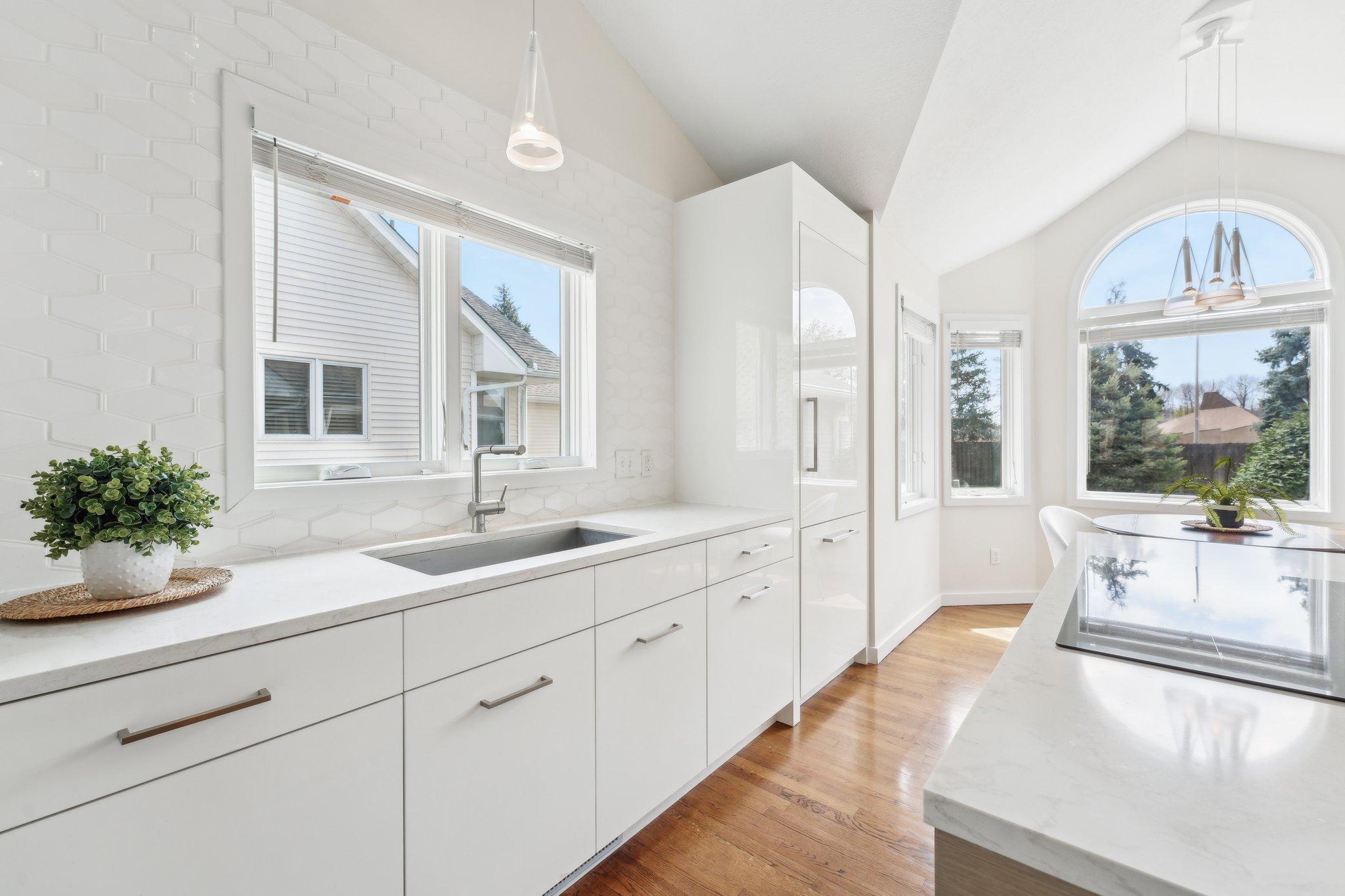 6630 Vernon Hills Road S