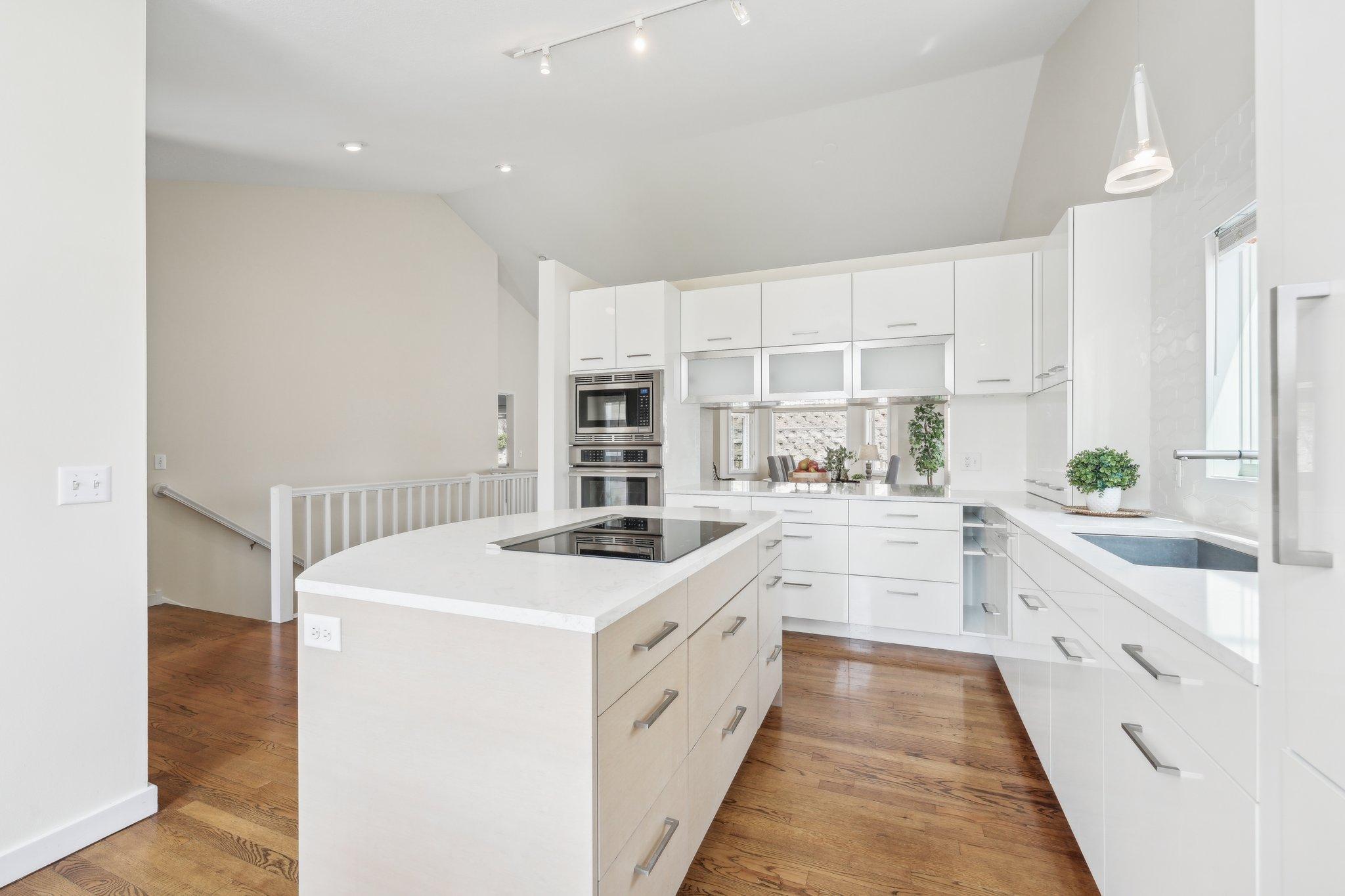 6630 Vernon Hills Road S