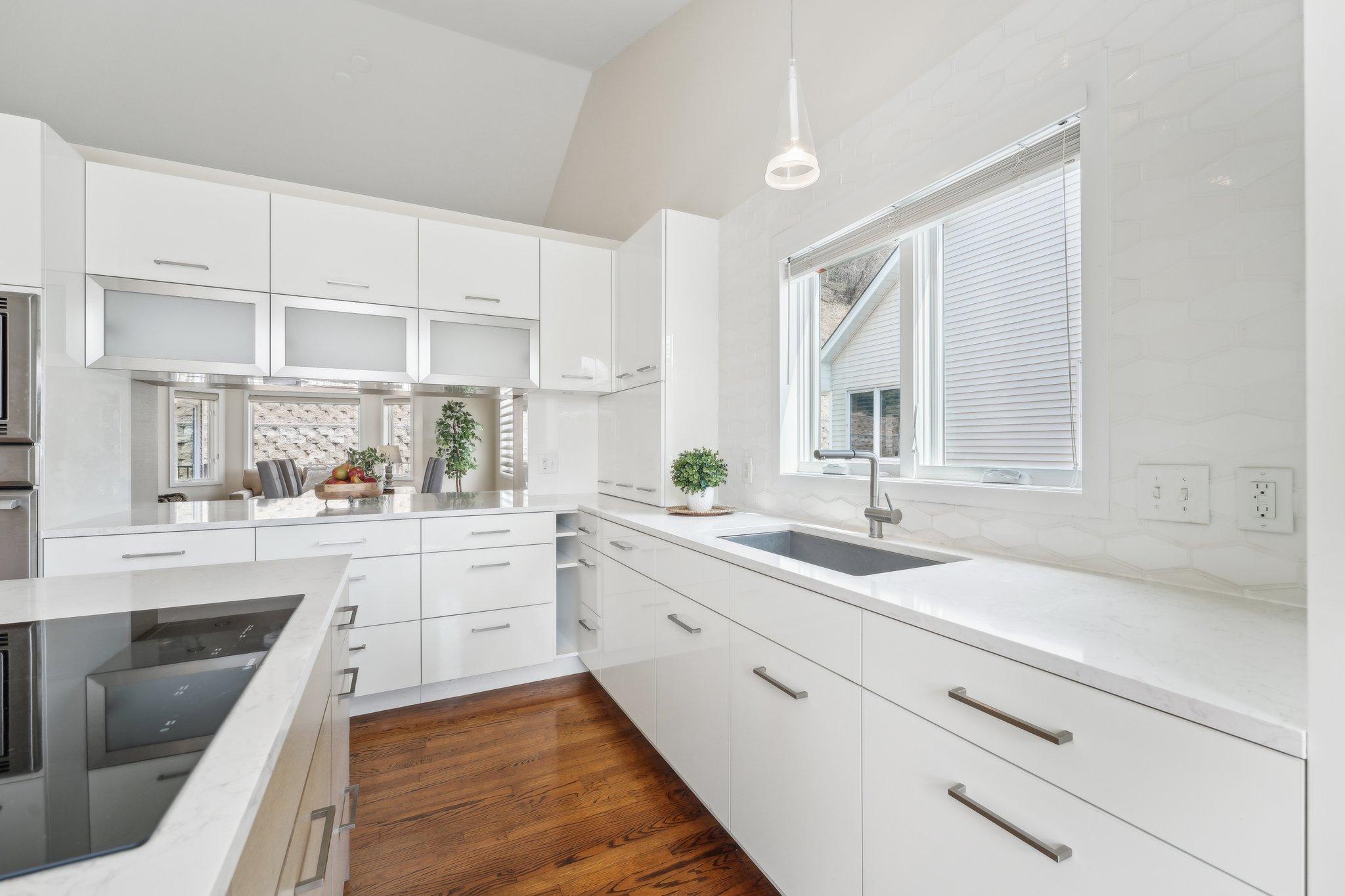 6630 Vernon Hills Road S