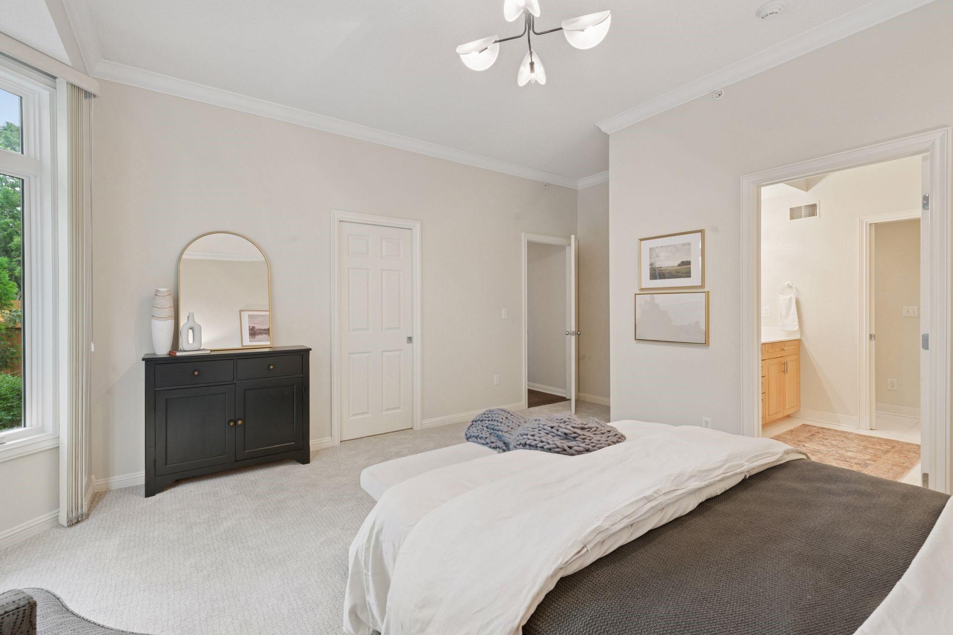 402 Coventry Lane