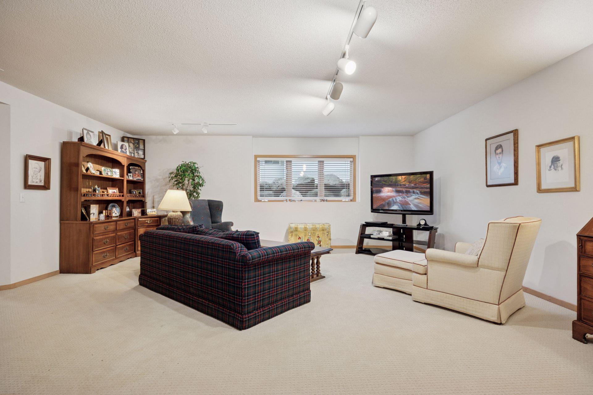 6530 Vernon Hills Road S