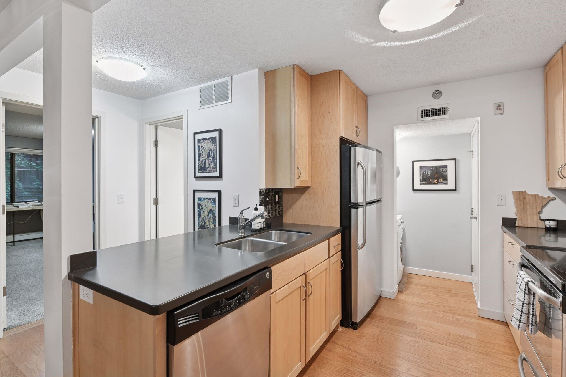 52 Groveland Terrace Unit: A211