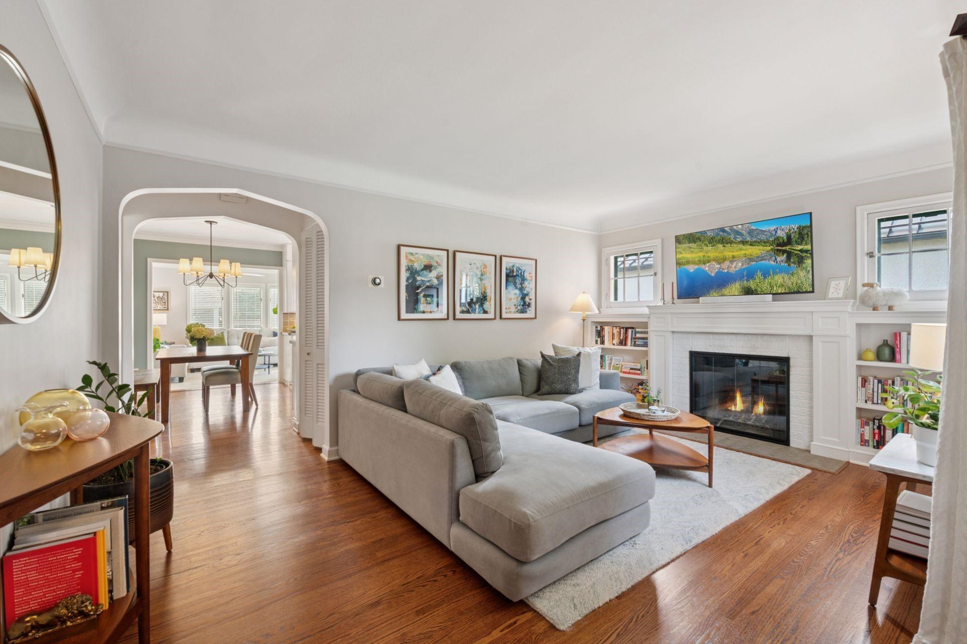 5535 Richmond Curve