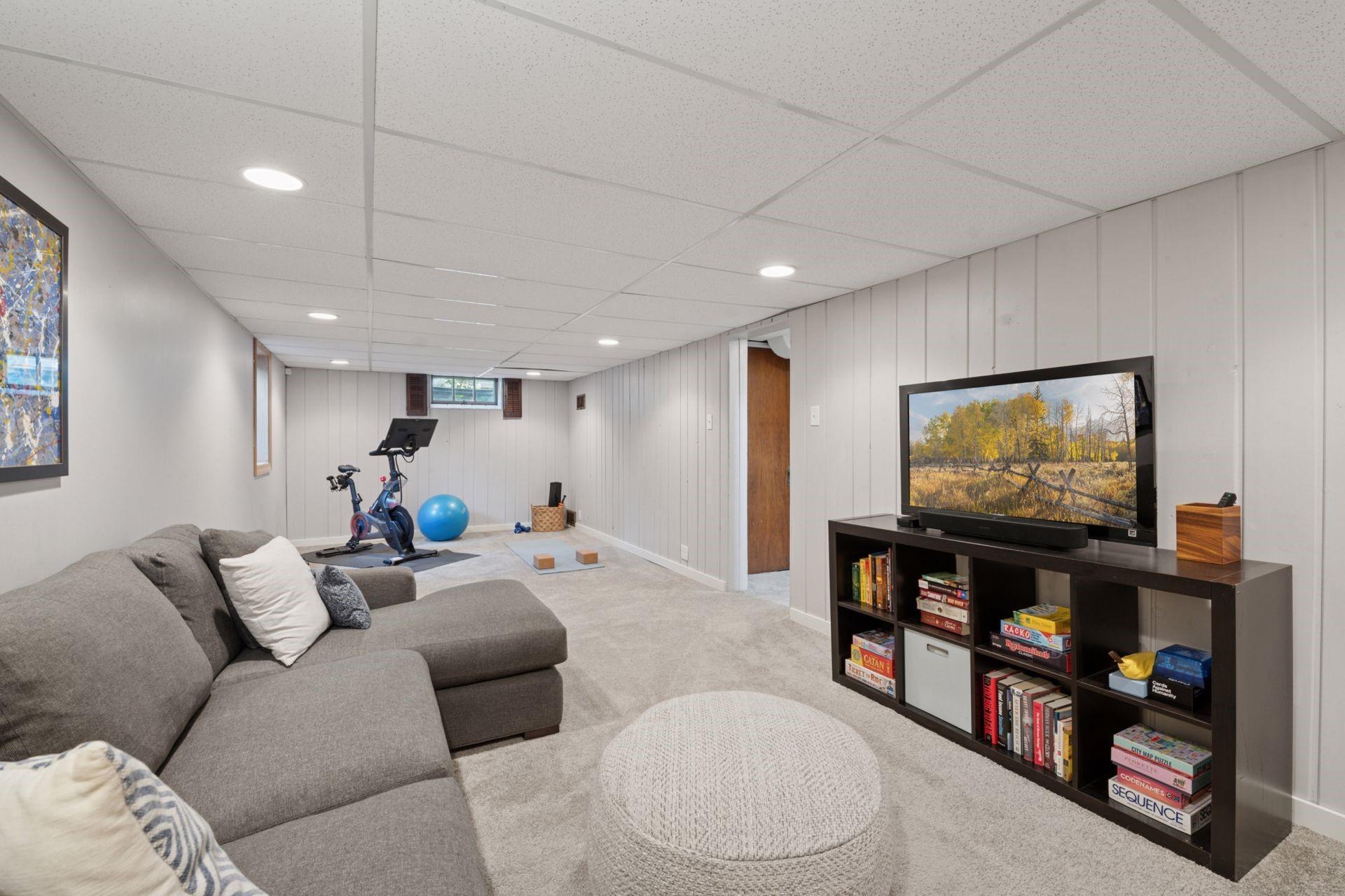5535 Richmond Curve