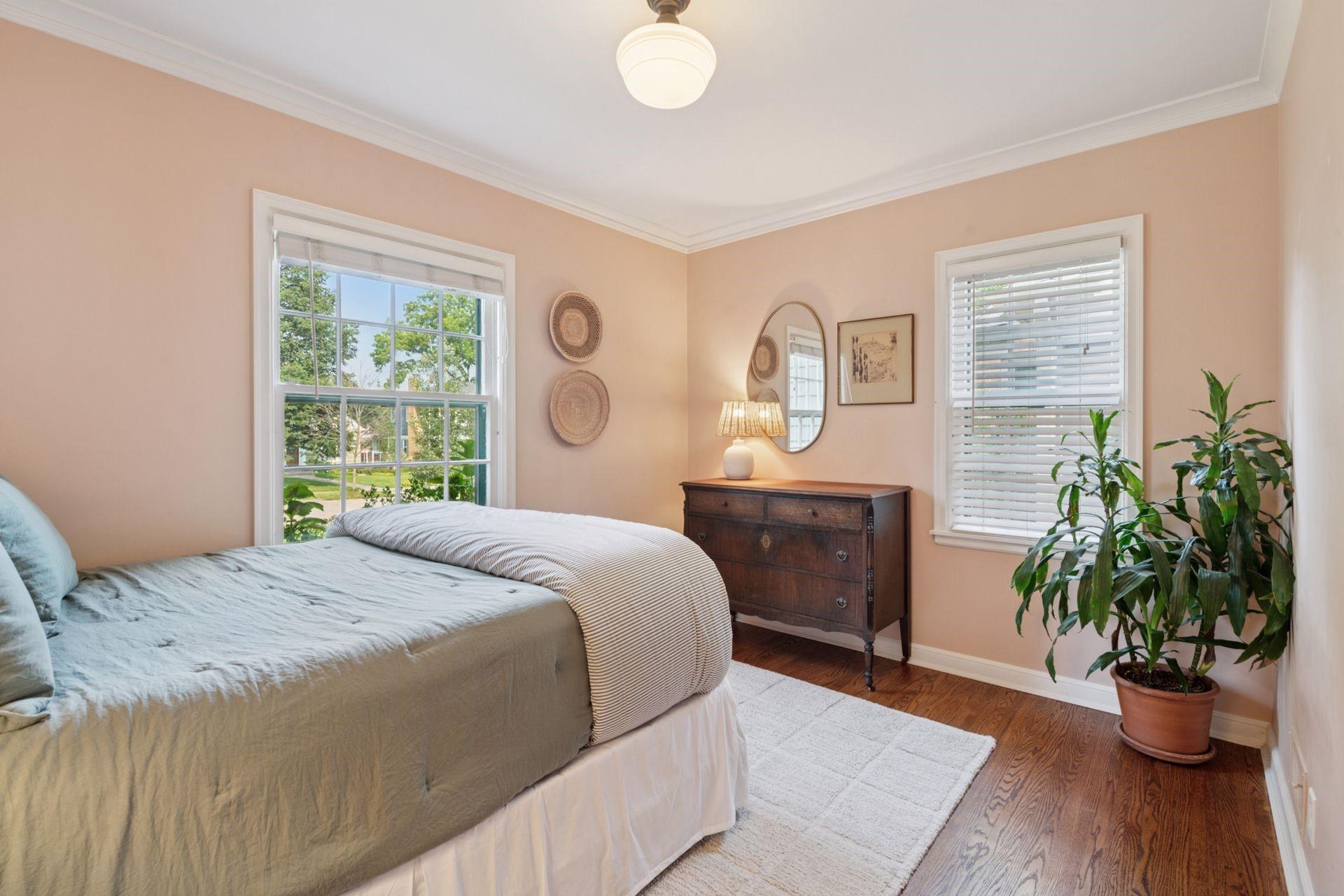 5535 Richmond Curve