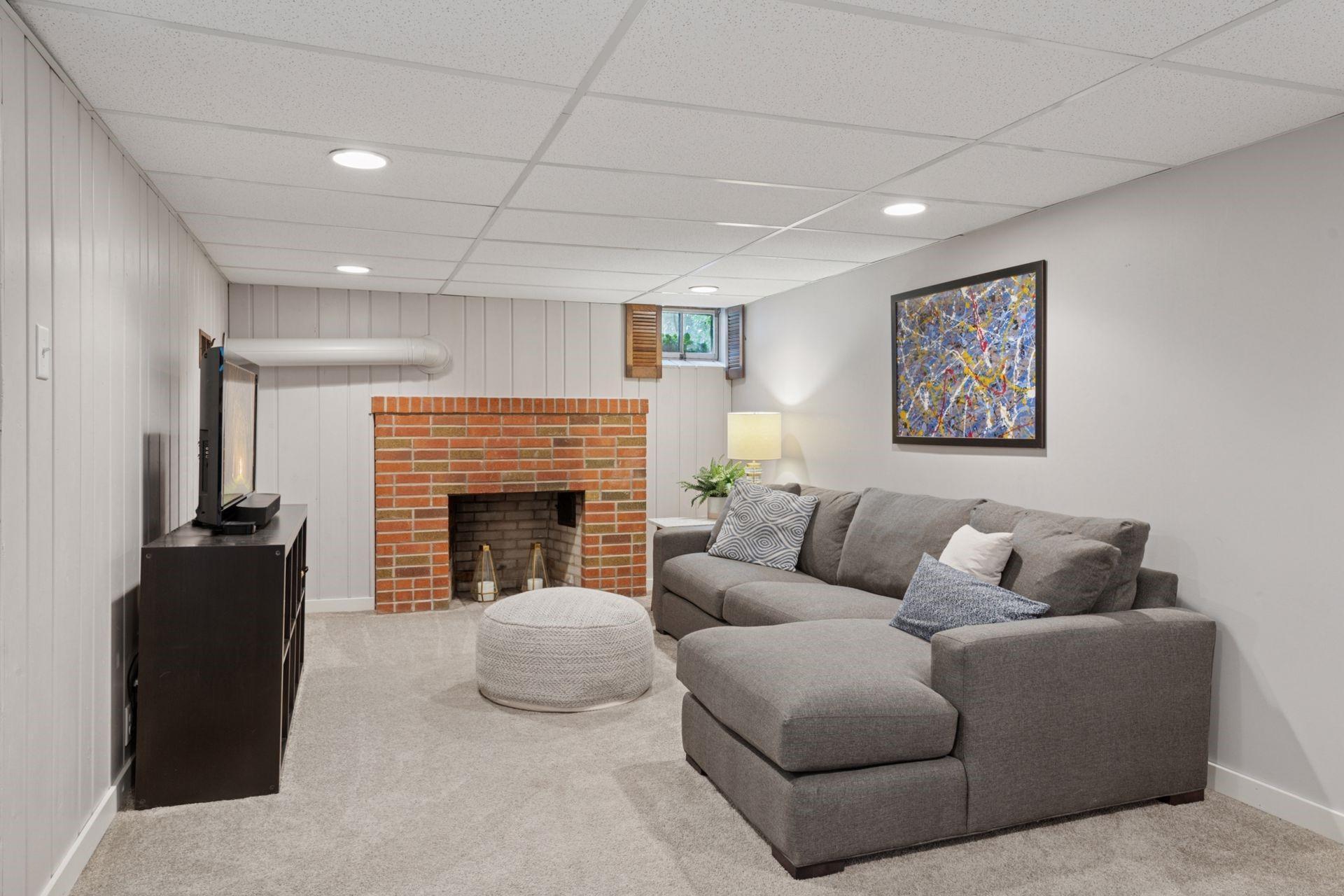 5535 Richmond Curve